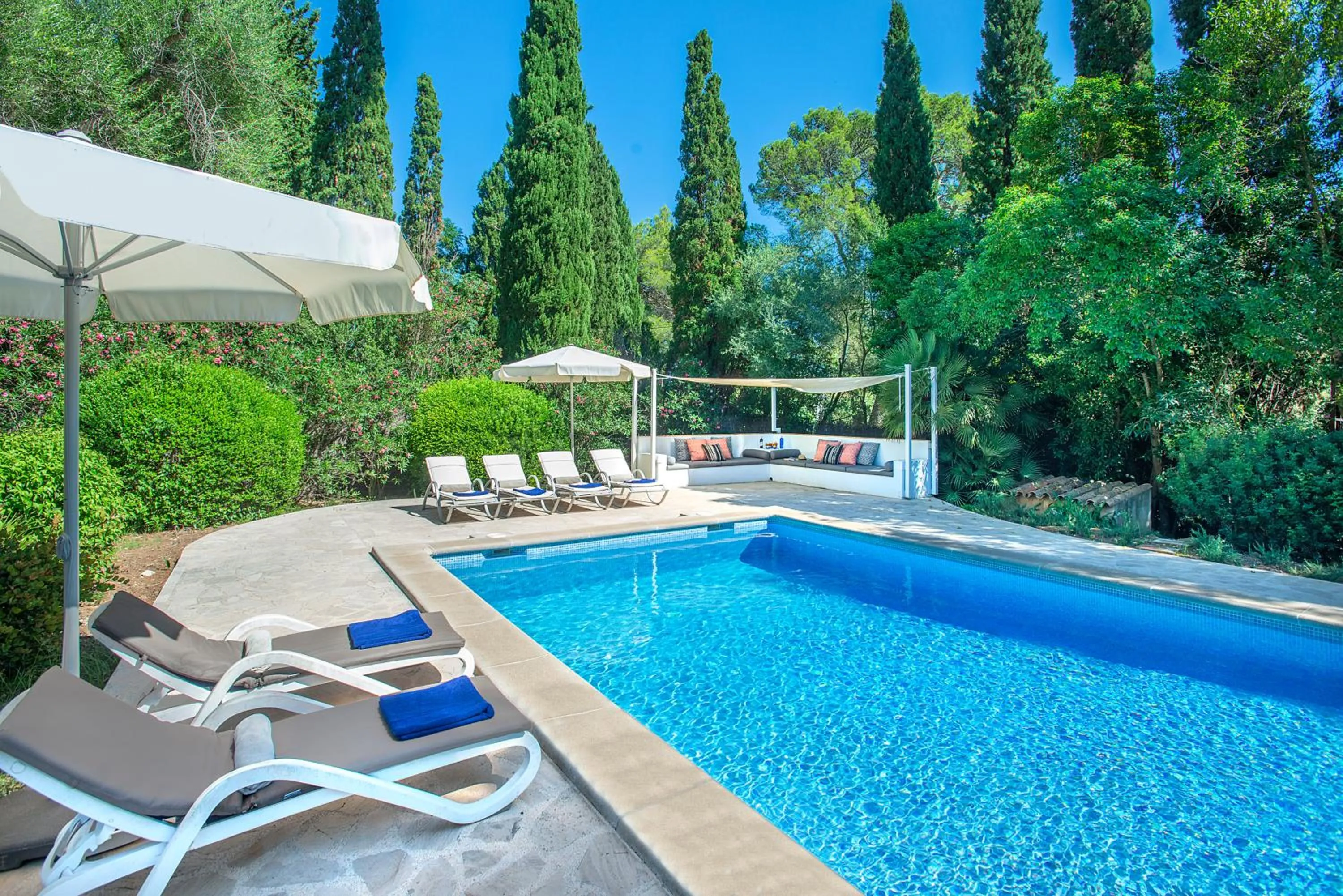 Day in Owl Booking Villa Bella Fonte - Luxury Retreat