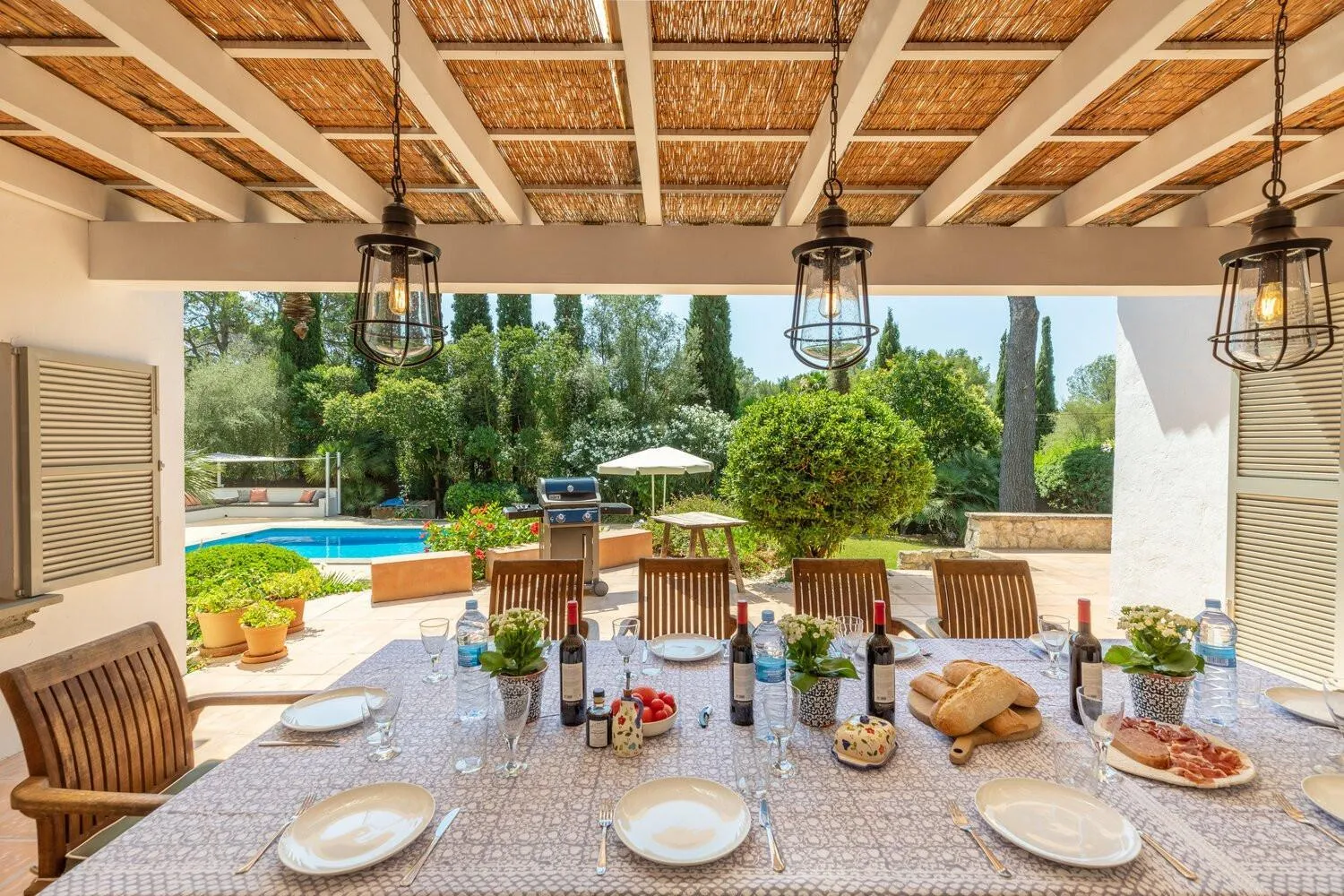 Patio in Owl Booking Villa Bella Fonte - Luxury Retreat