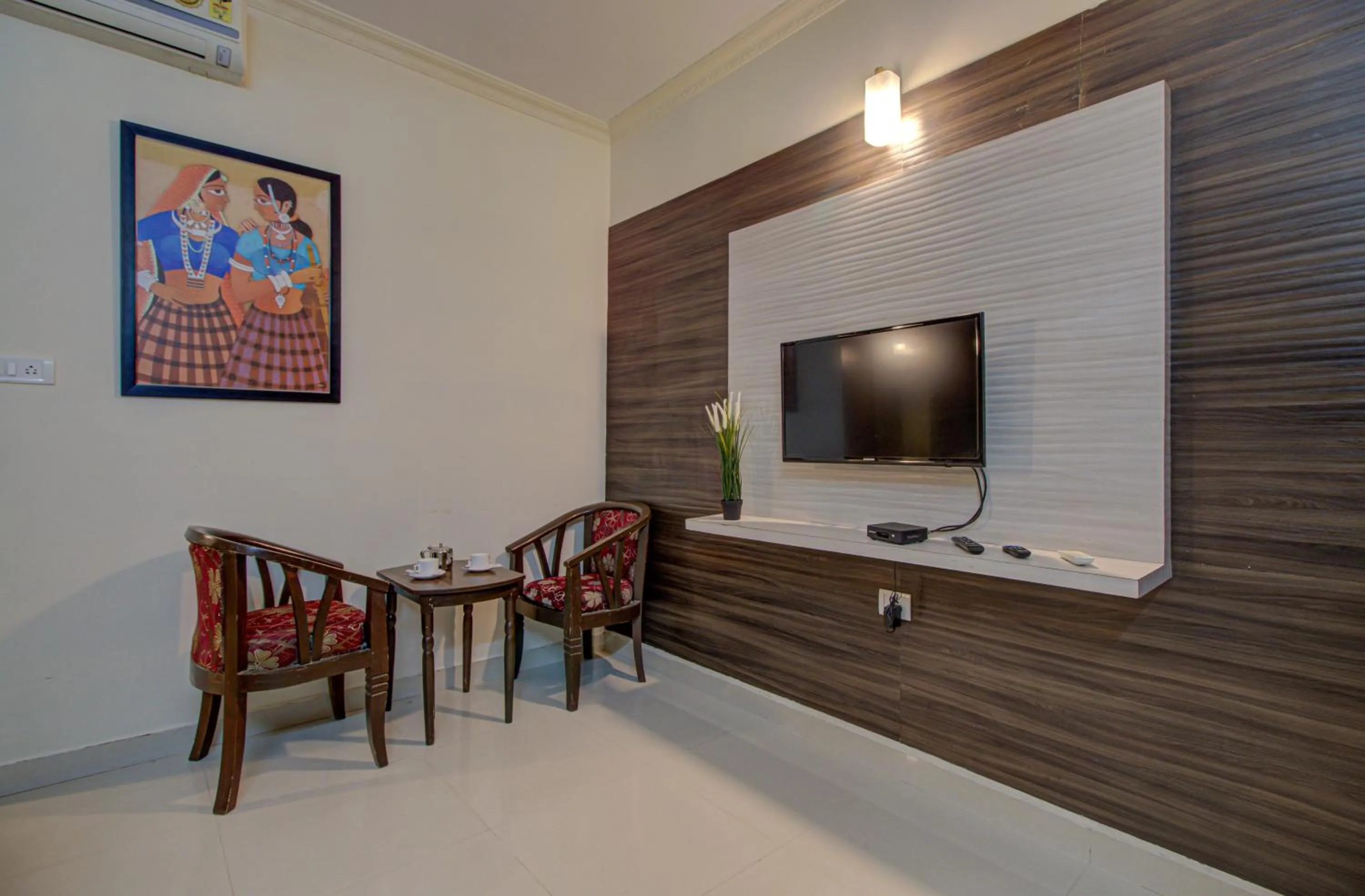 TV and multimedia in Hotel Royal Classio, Bangalore
