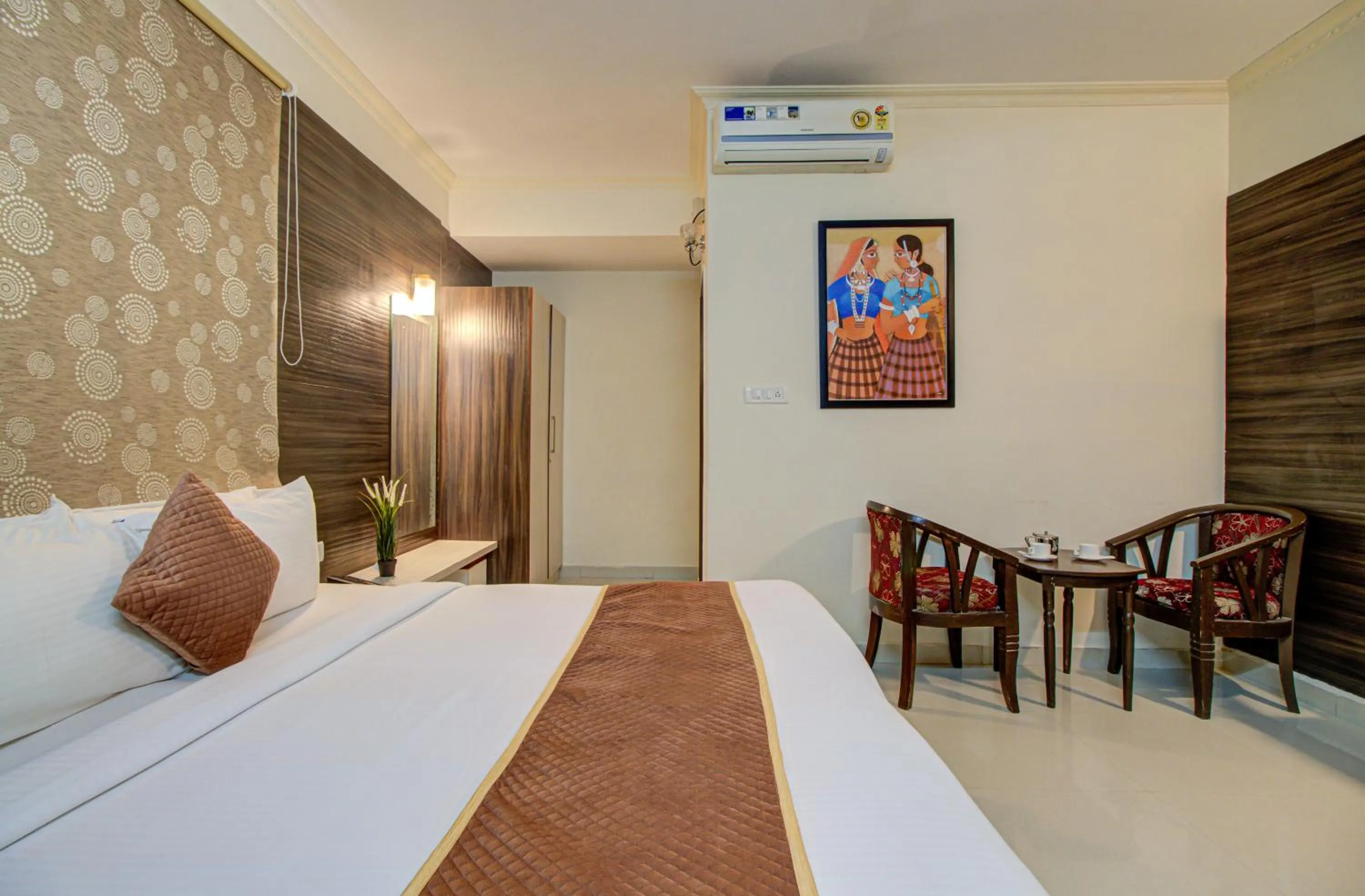 Bed in Hotel Royal Classio, Bangalore