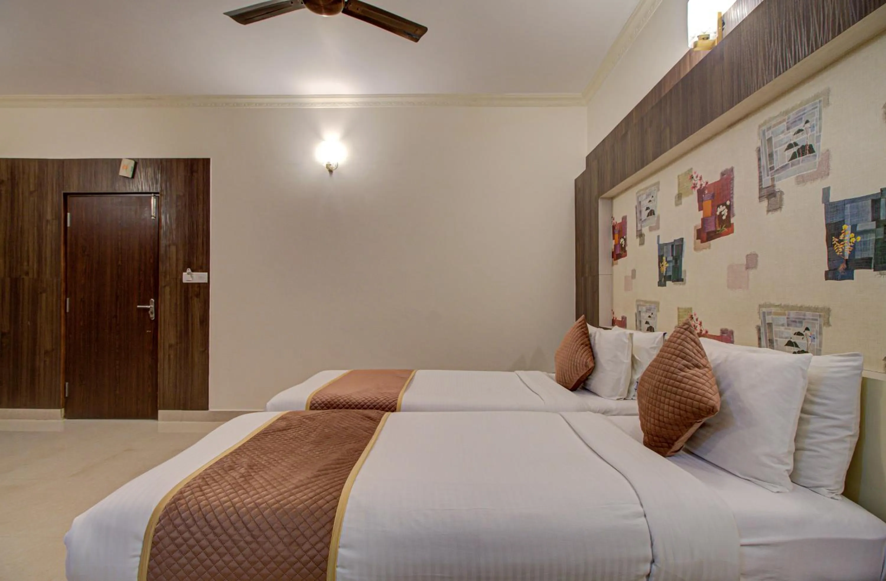 Bed in Hotel Royal Classio, Bangalore