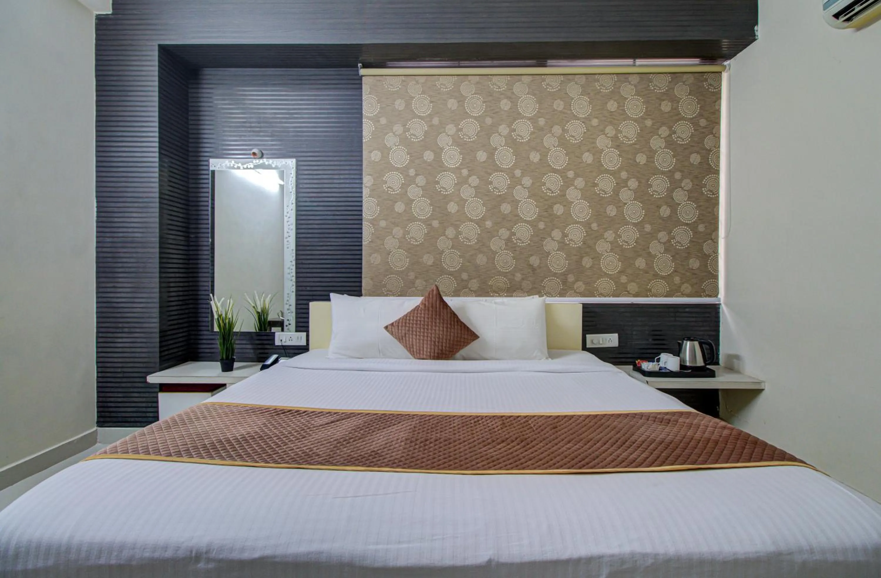 Bed in Hotel Royal Classio, Bangalore