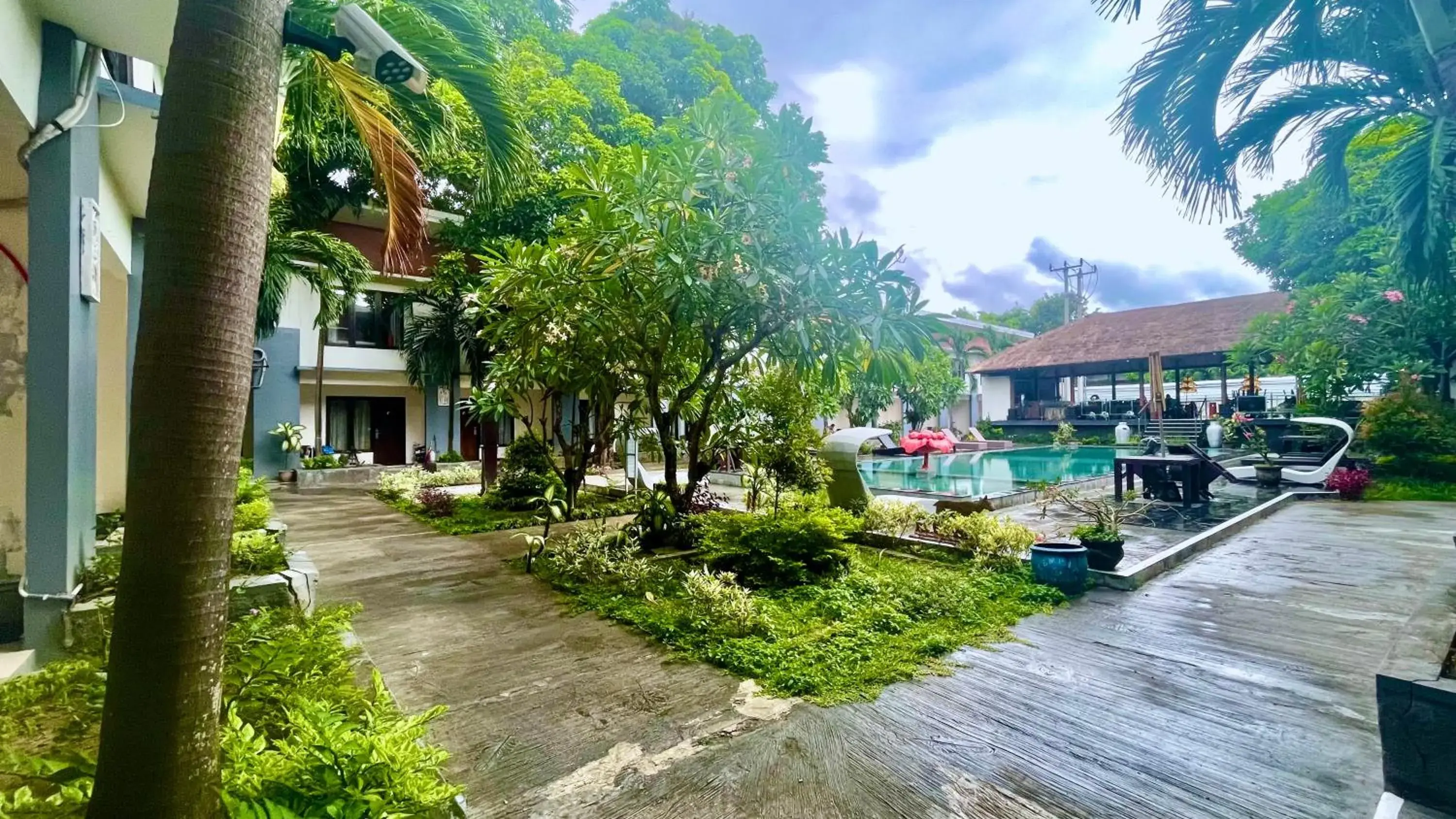 Garden view, Property Building in Ozz Hotel Kuta Bali