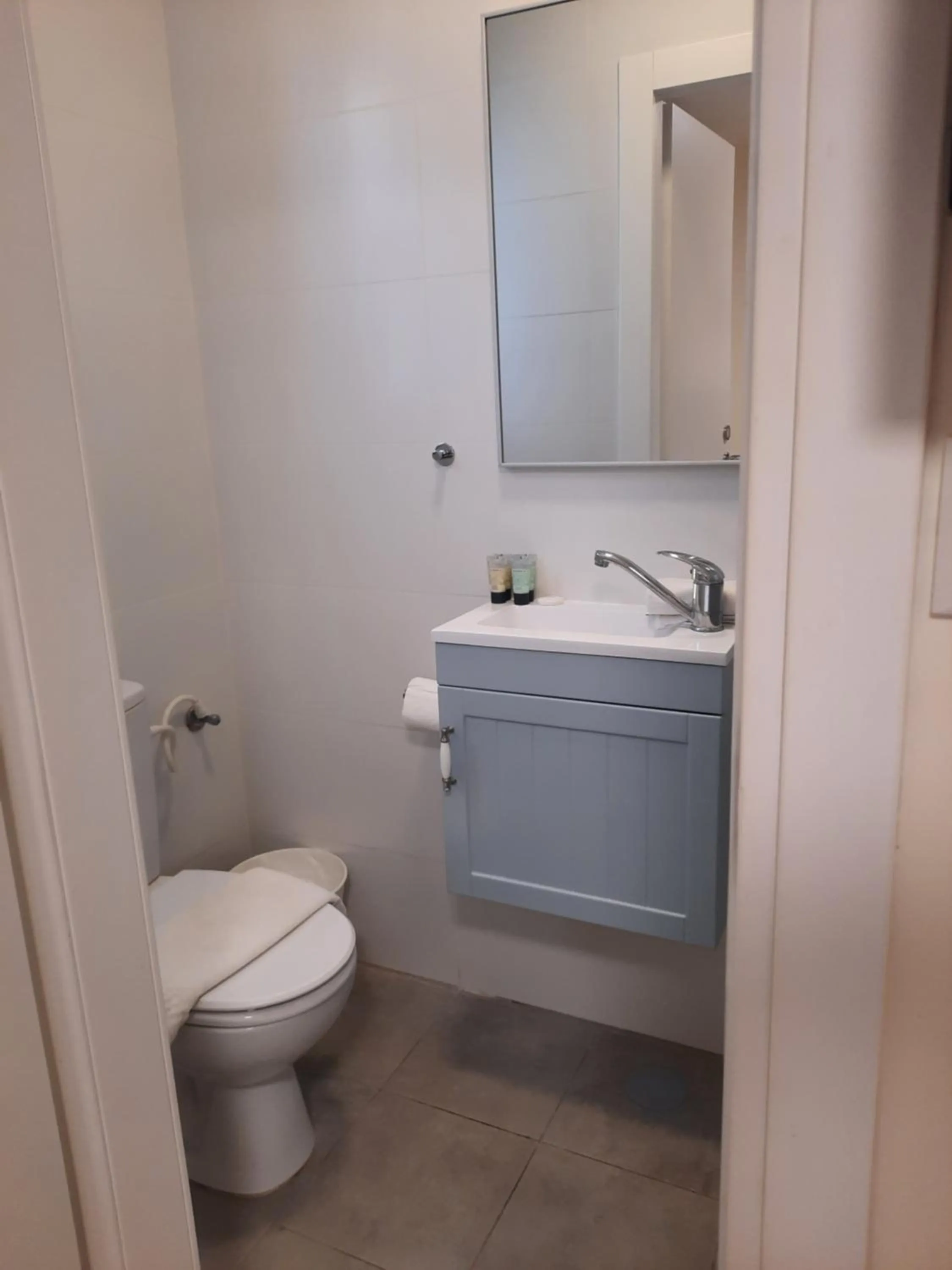 Dizengoff Inn Apartments