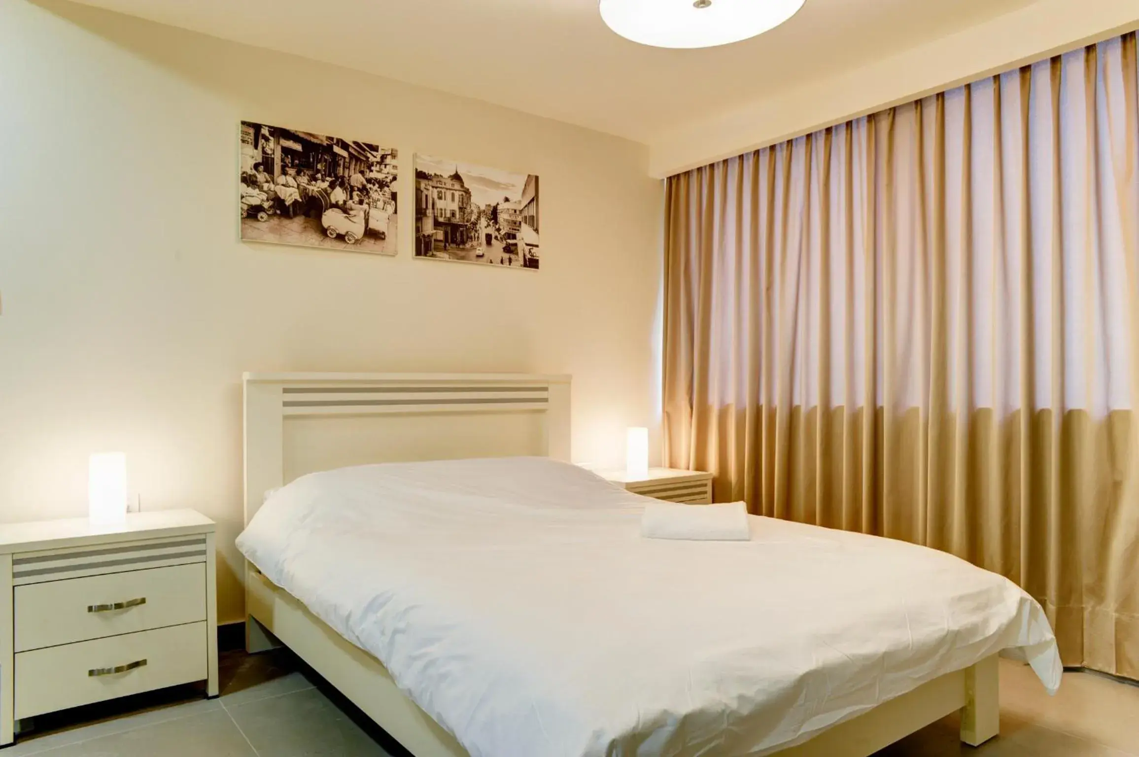 Double Room in Dizengoff Inn Apartments Double Room in Dizengoff Inn Apartments