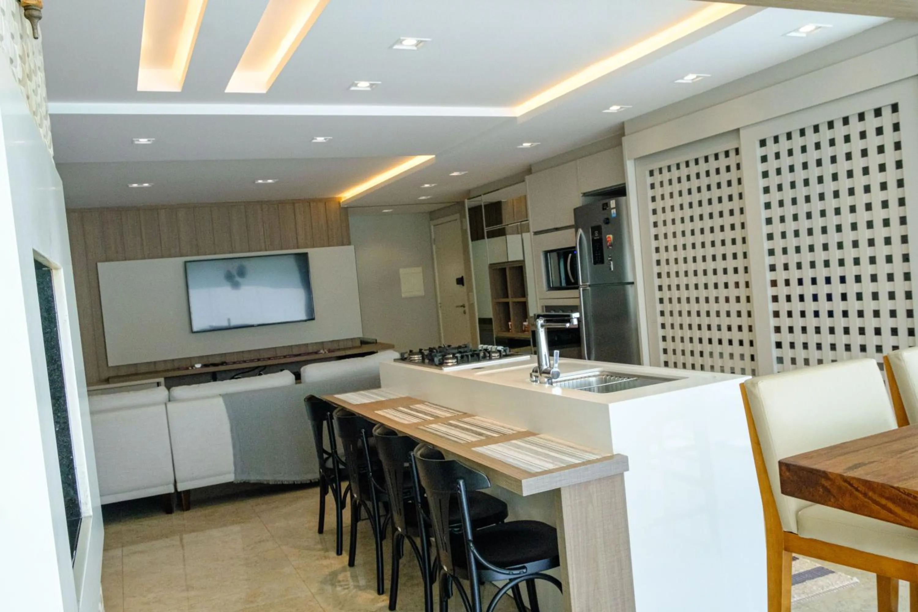 Luxury at the beach!Wi-Fi500Mpbs