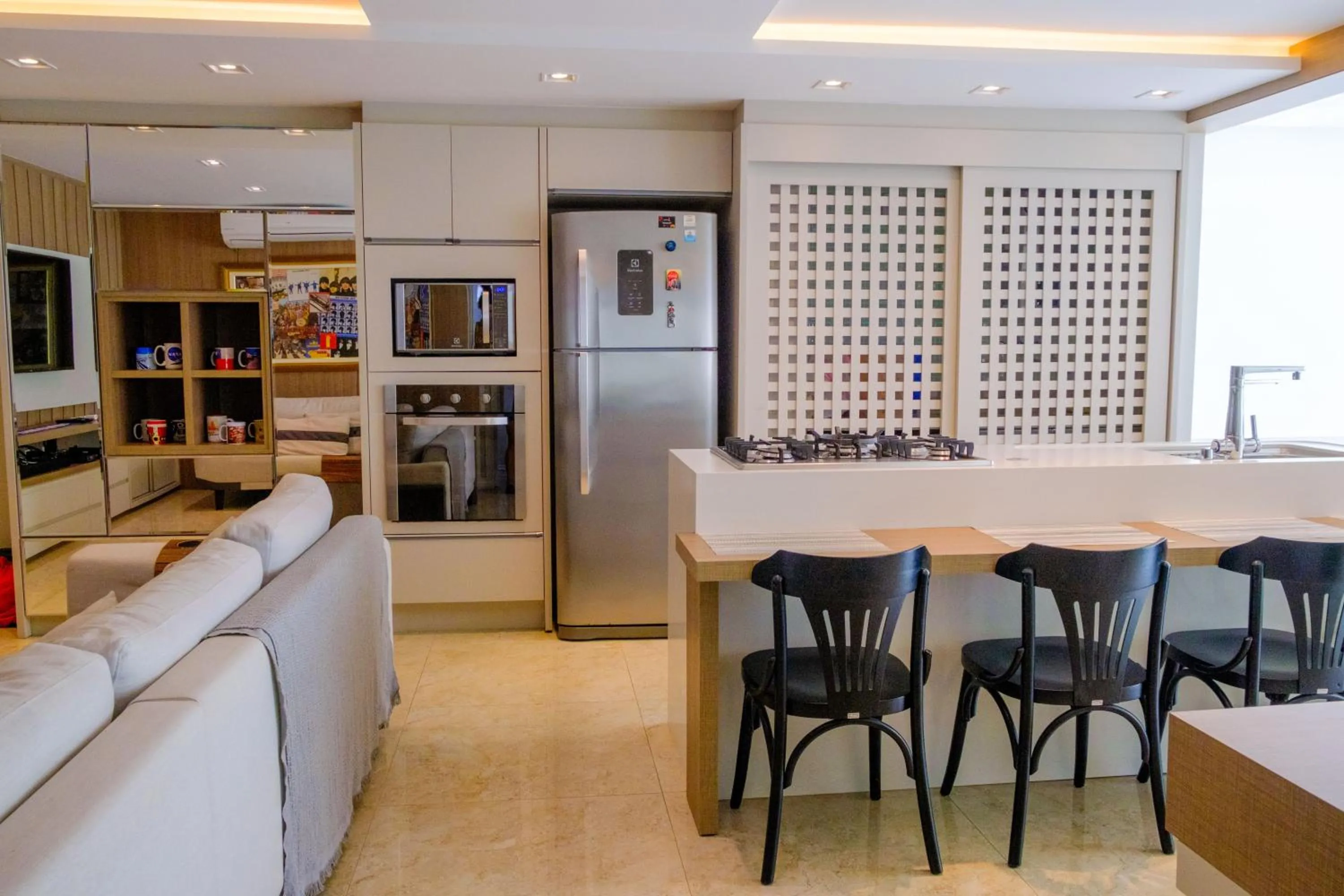 Luxury at the beach!Wi-Fi500Mpbs