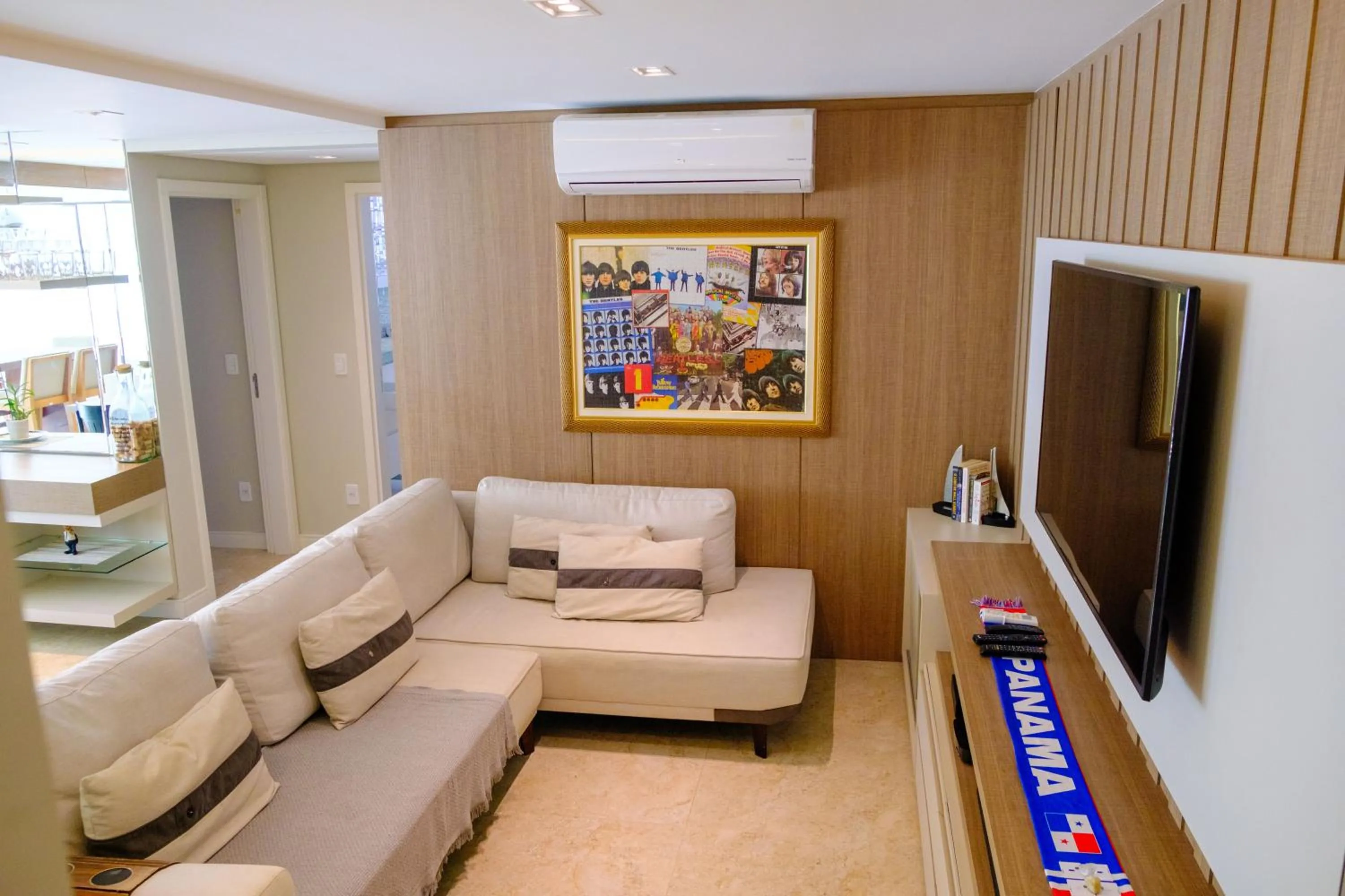 Luxury at the beach!Wi-Fi500Mpbs