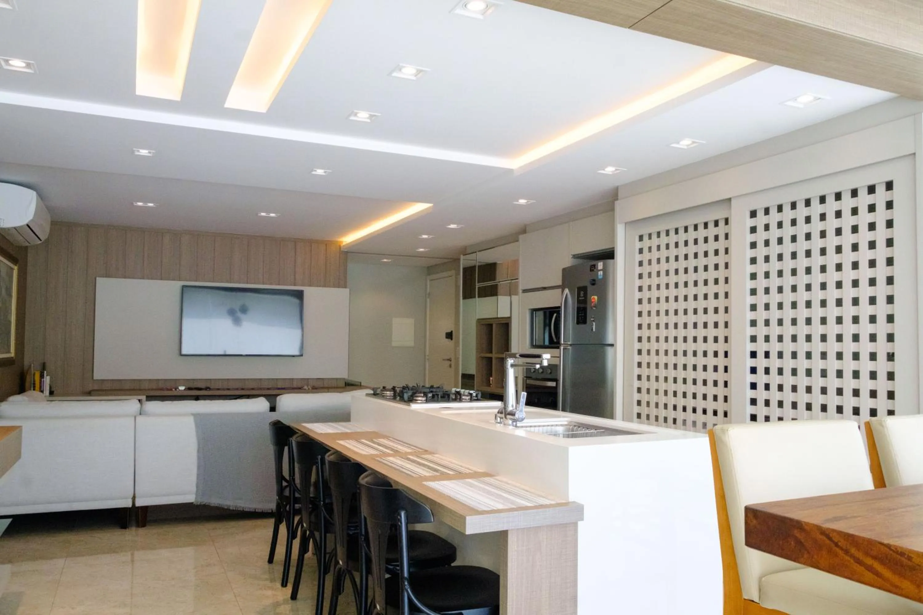 Luxury at the beach!Wi-Fi500Mpbs