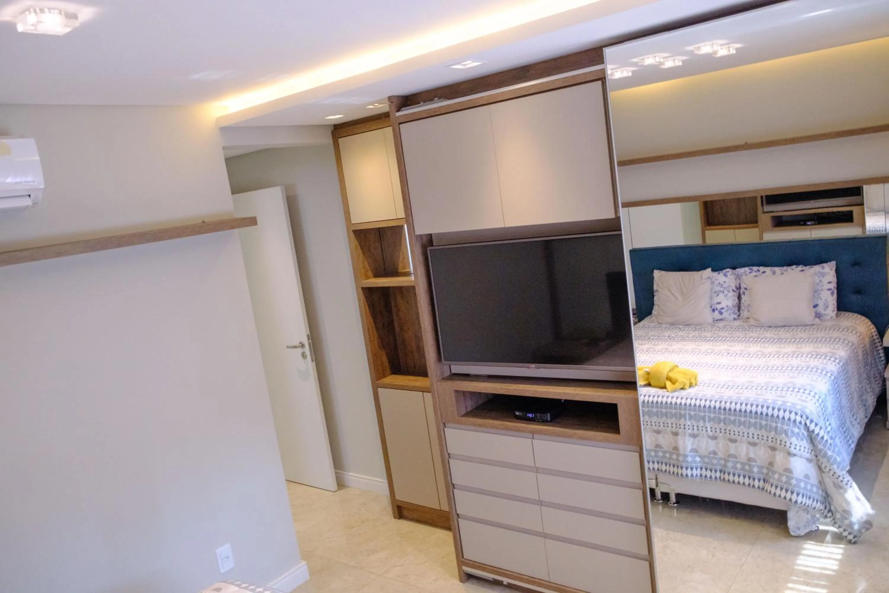 Bed in Luxury at the beach!Wi-Fi500Mpbs