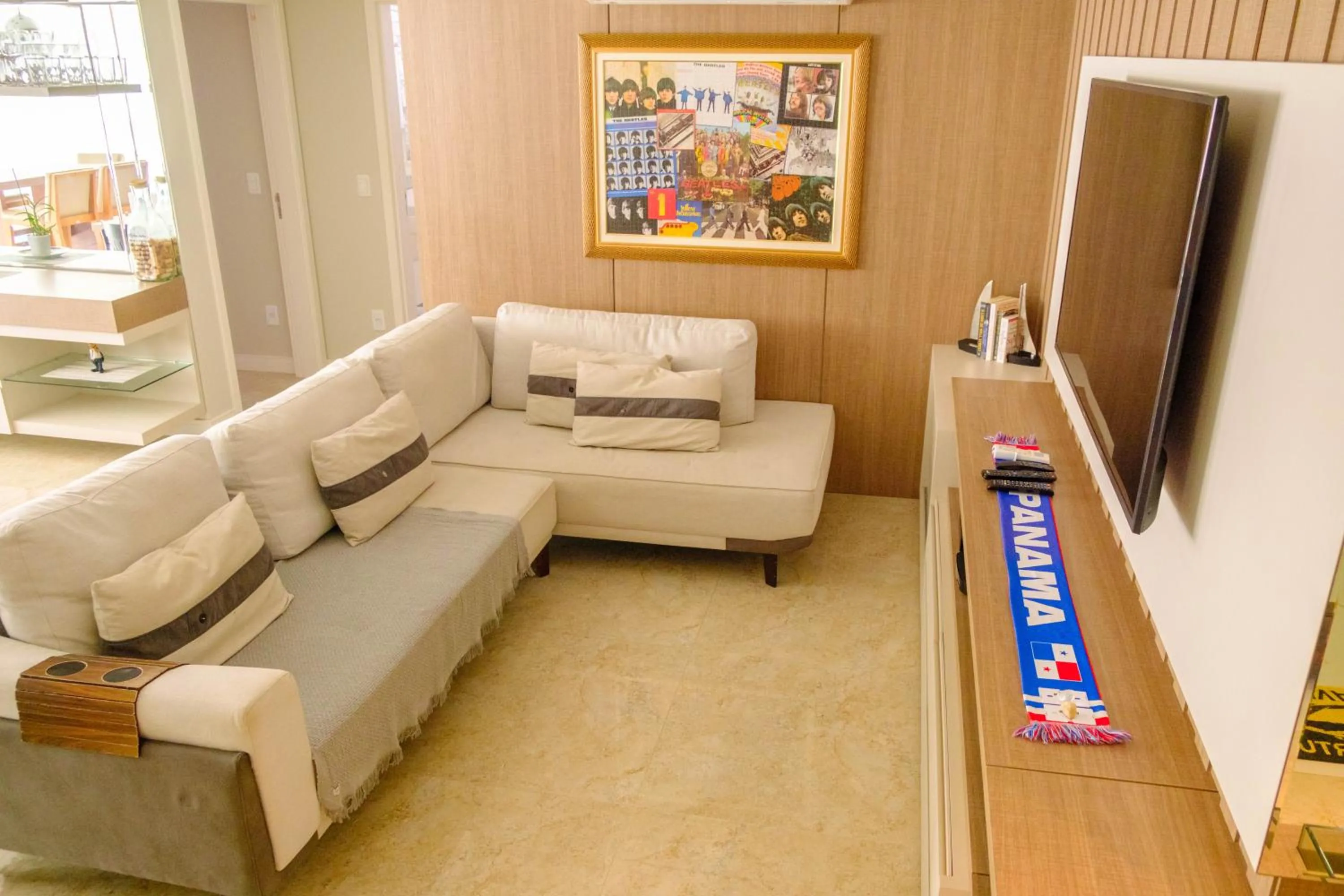 Luxury at the beach!Wi-Fi500Mpbs