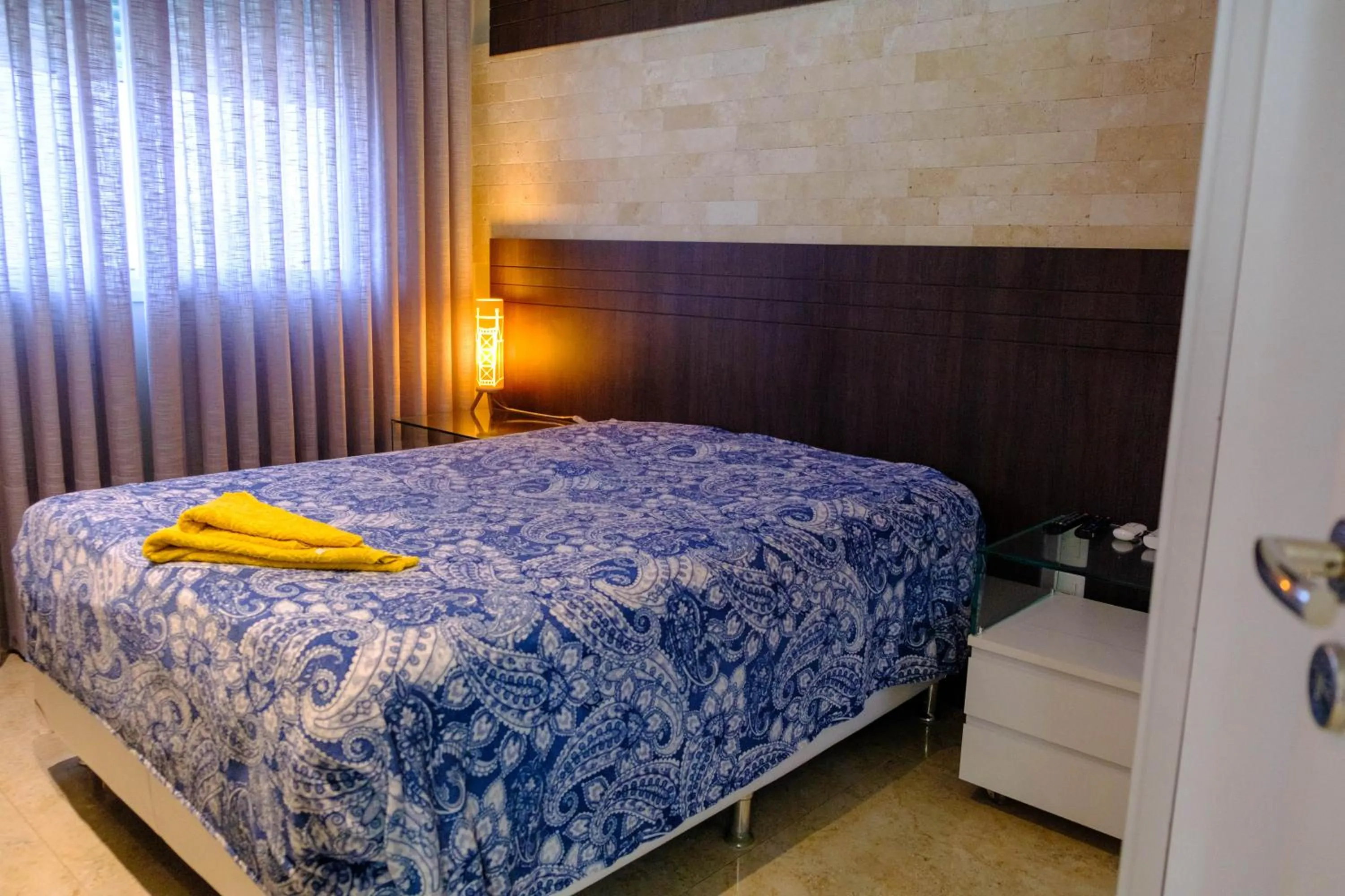 Bed in Luxury at the beach!Wi-Fi500Mpbs