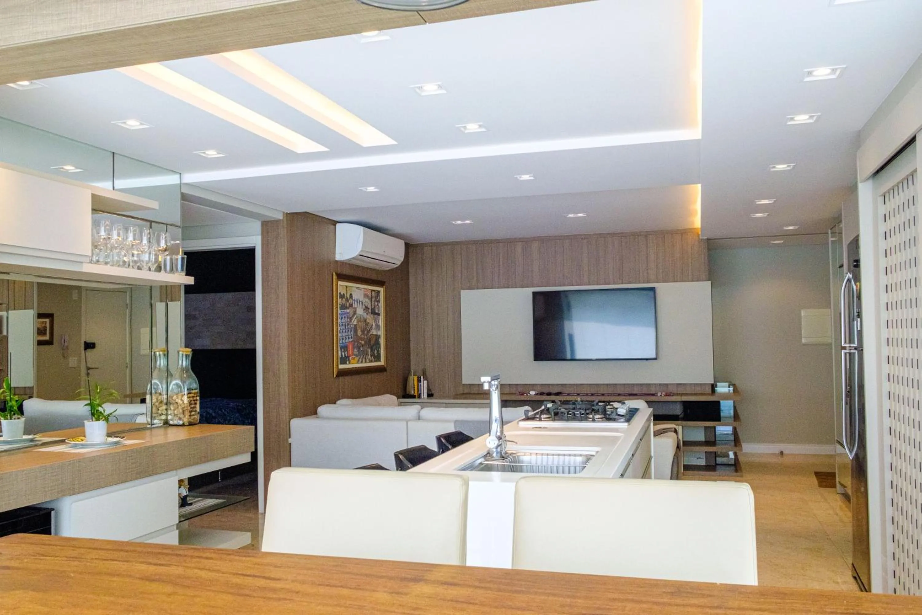 Luxury at the beach!Wi-Fi500Mpbs