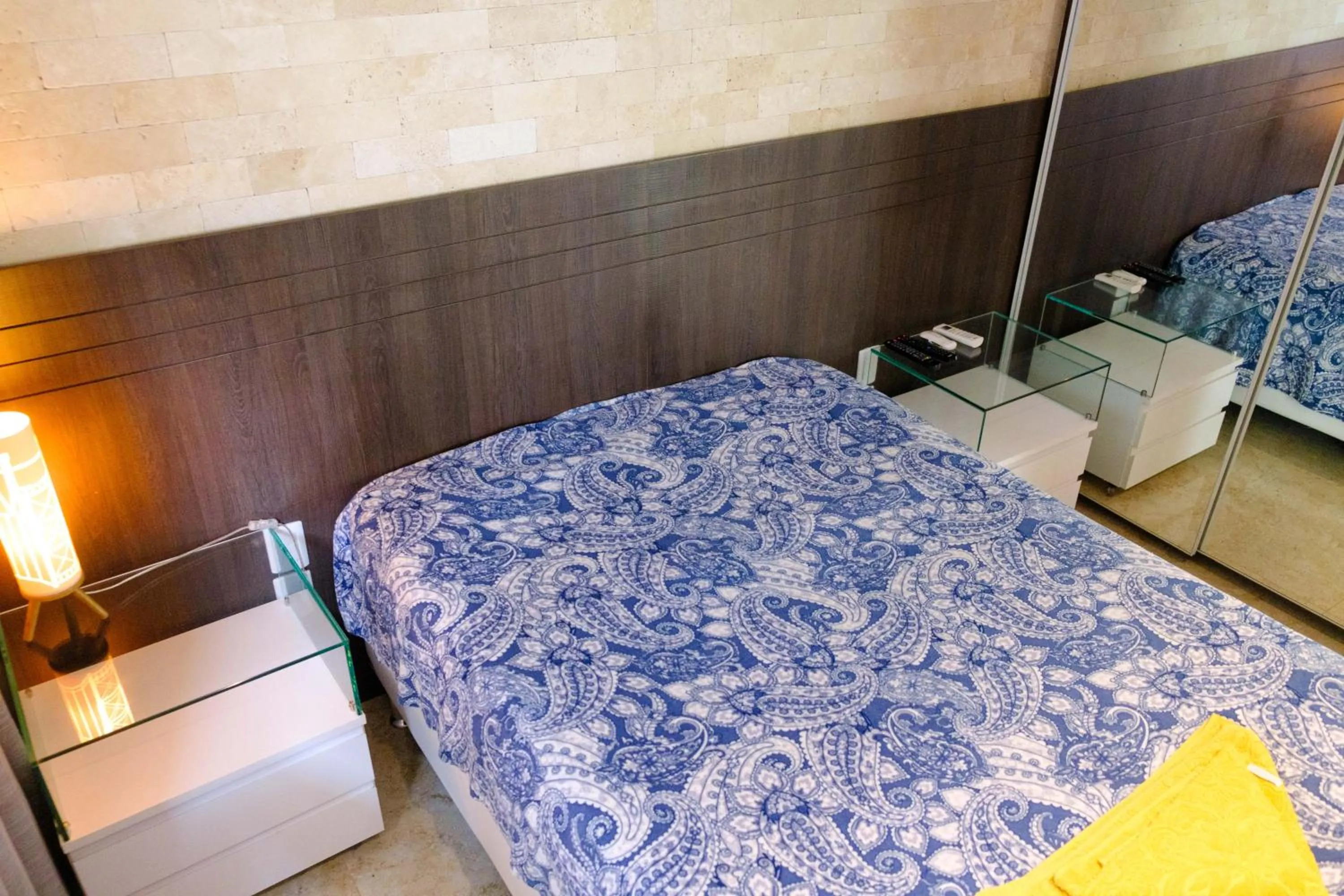 Bed in Luxury at the beach!Wi-Fi500Mpbs