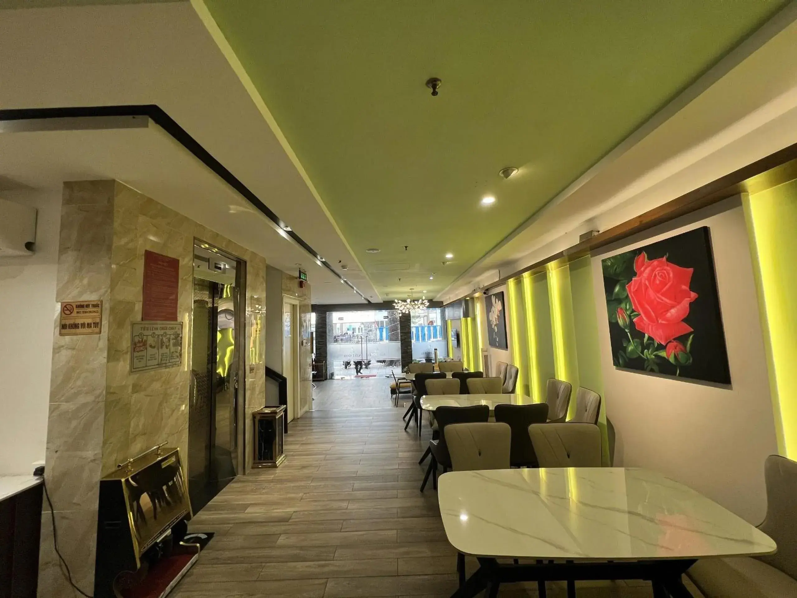 Restaurant/places to eat in A25 Hotel - 142 Bùi Thị Xuân Restaurant/places to eat in A25 Hotel - 142 Bùi Thị Xuân