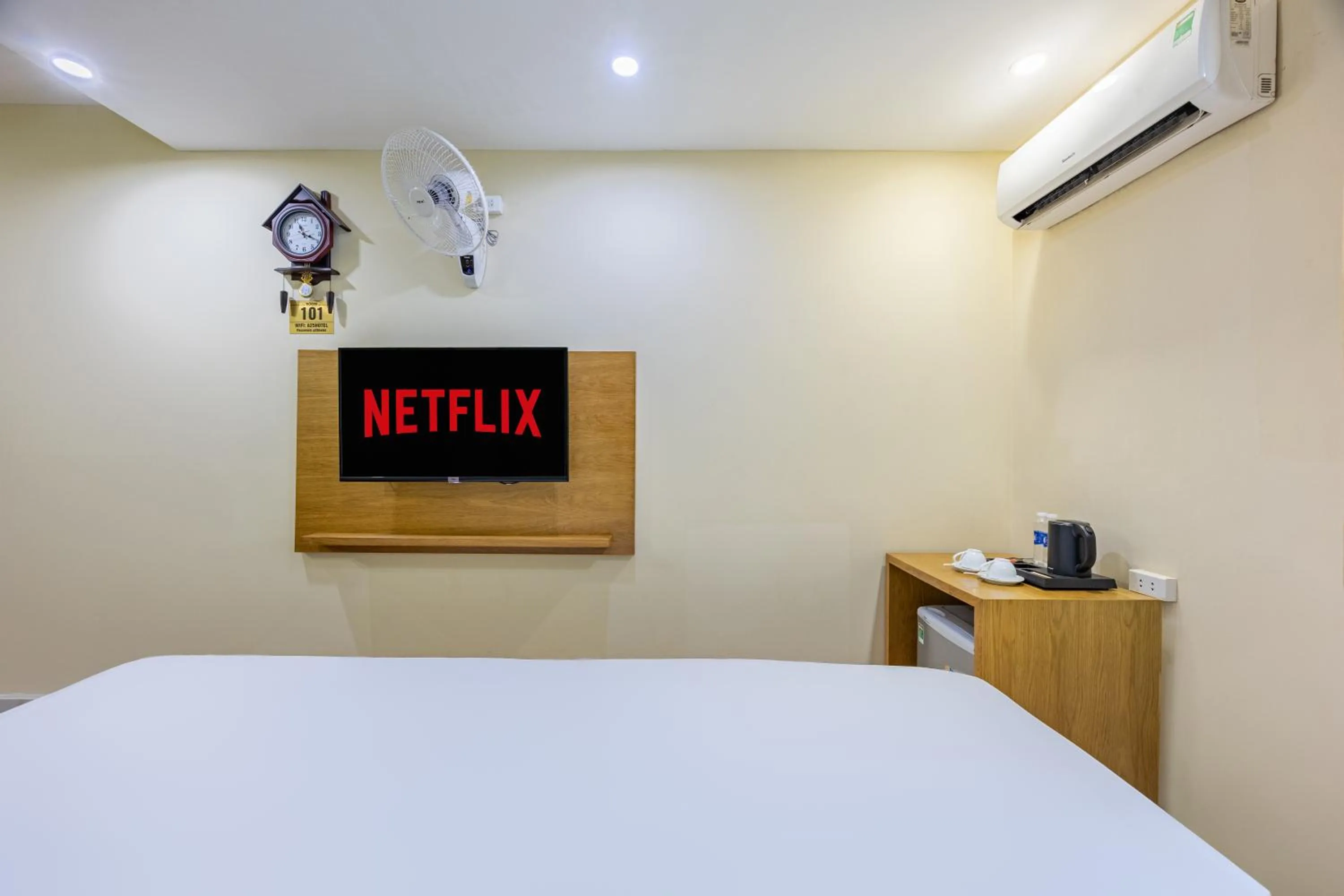 Bed in A25 Hotel - 142 Bùi Thị Xuân