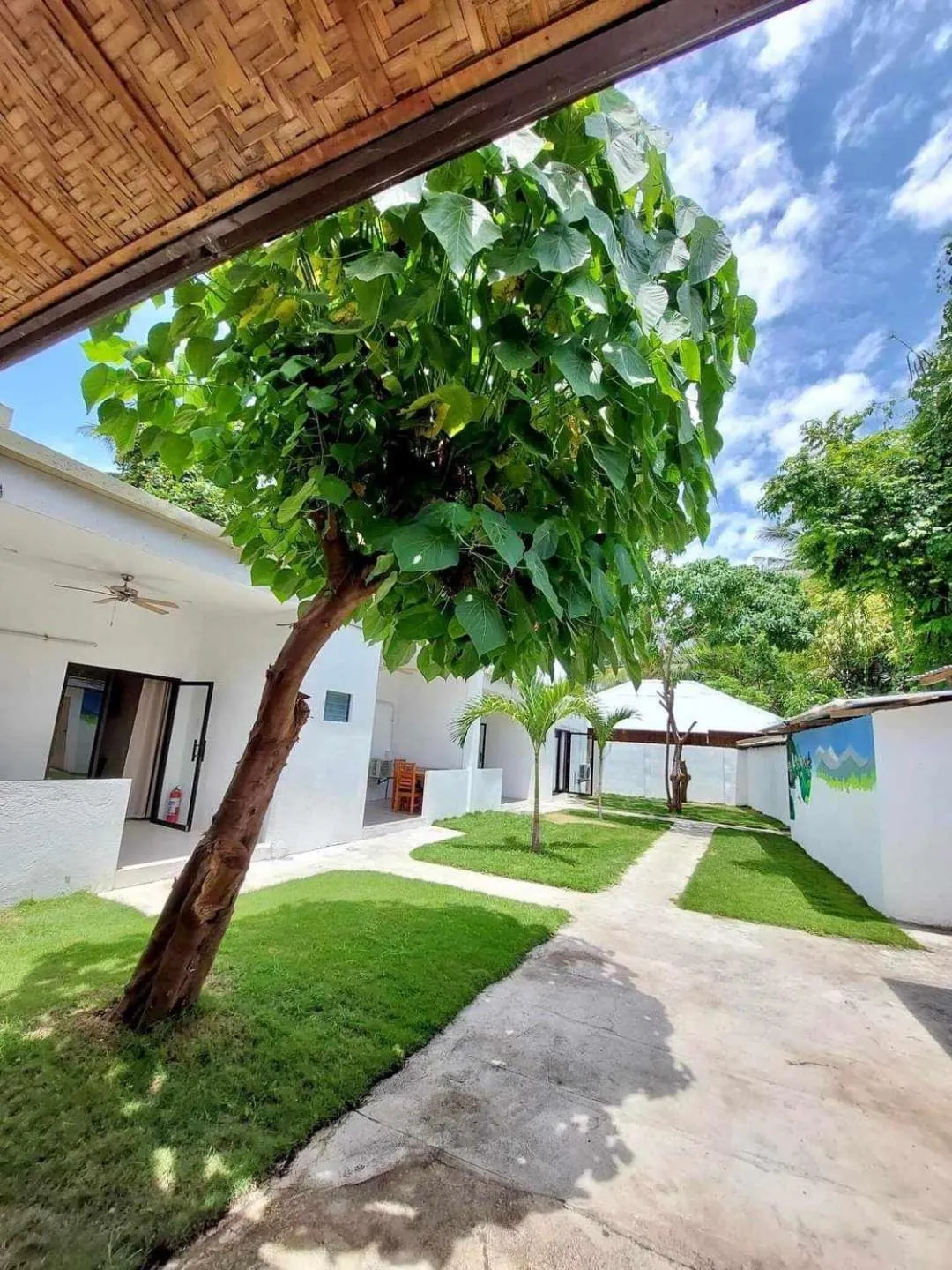 Property building in Tiki Bantayan Cebu Tourist Inn Inc