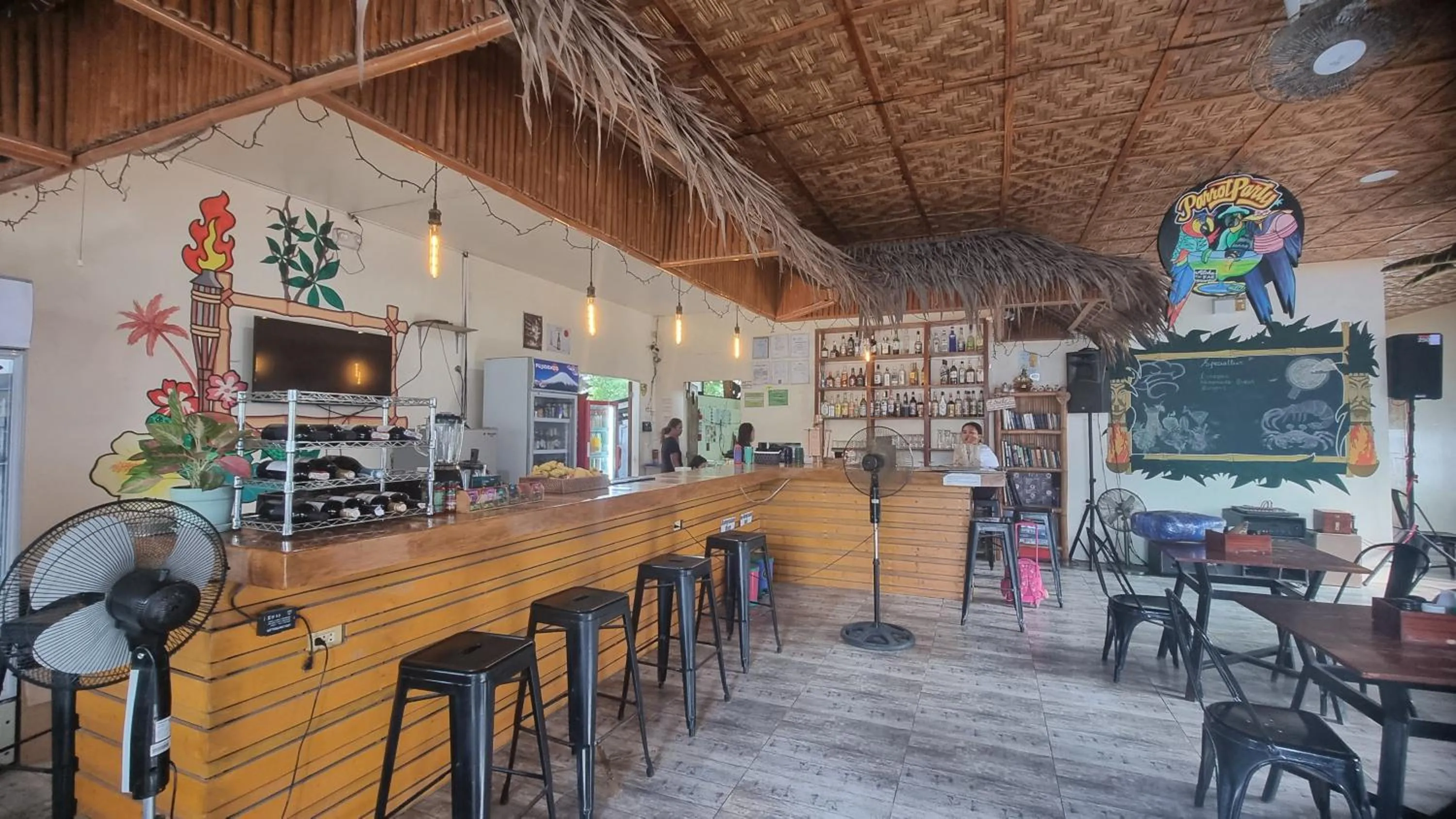 Restaurant/places to eat in Tiki Bantayan Cebu Tourist Inn Inc