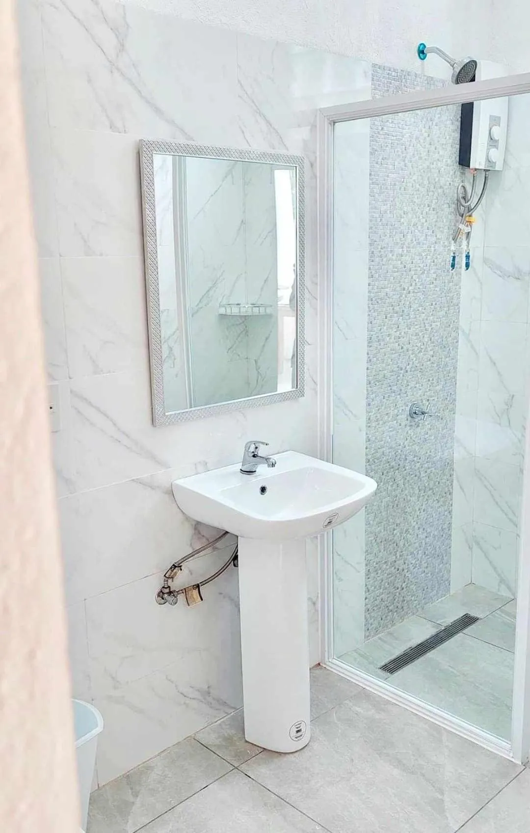 Shower in Tiki Bantayan Cebu Tourist Inn Inc