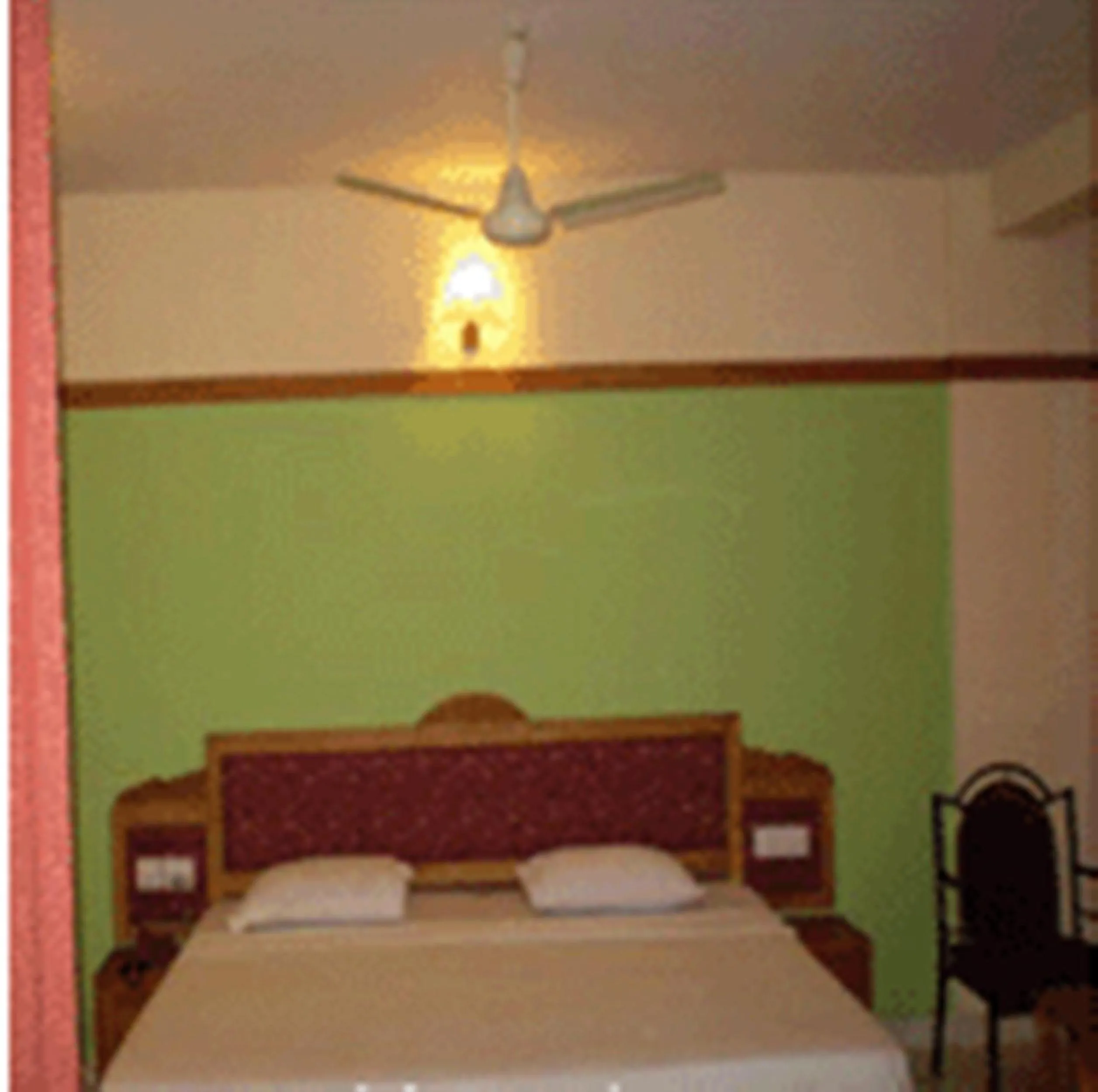 Bennies Inn