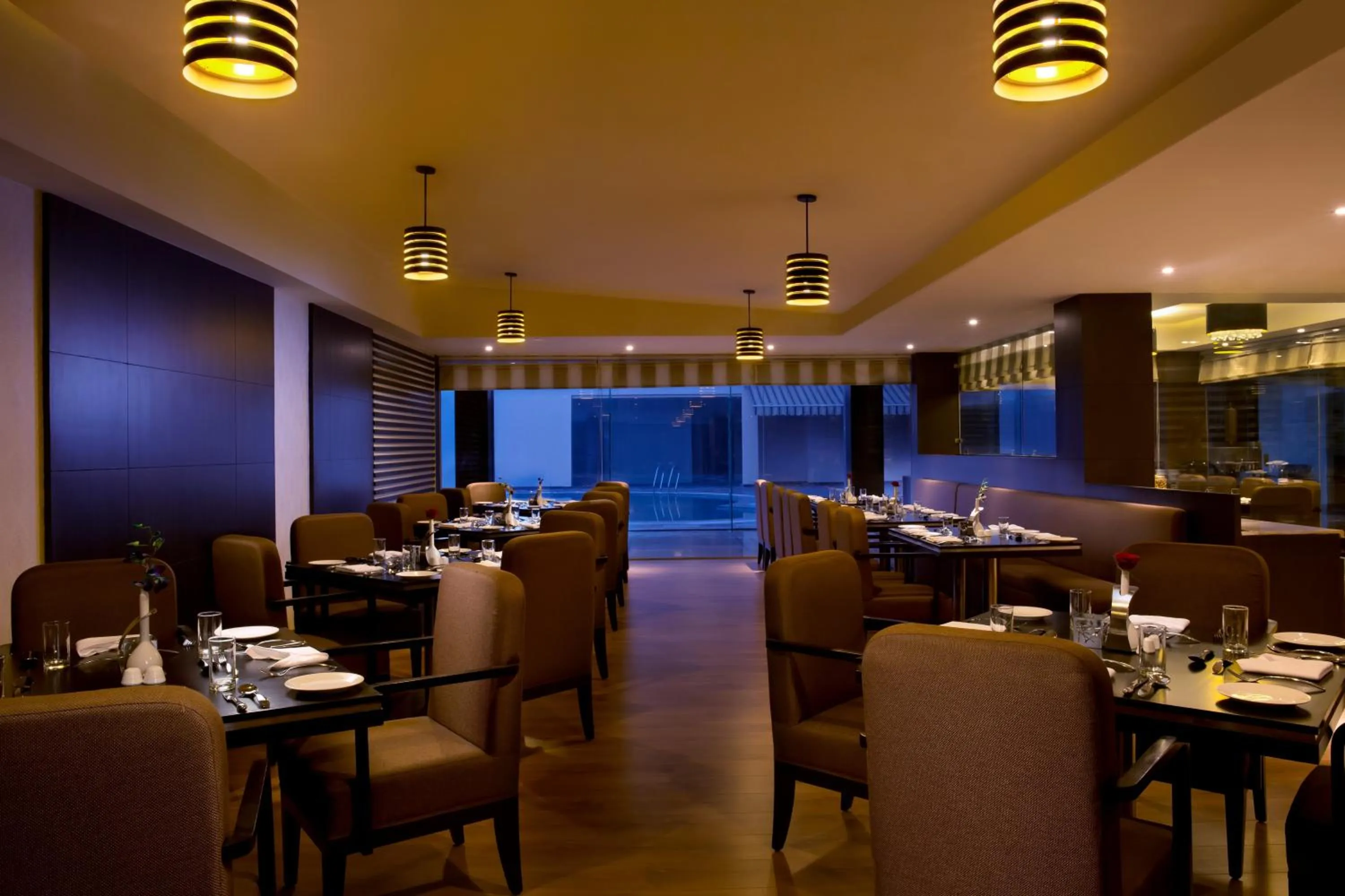 Lounge or bar in Golden Tulip Bhiwadi