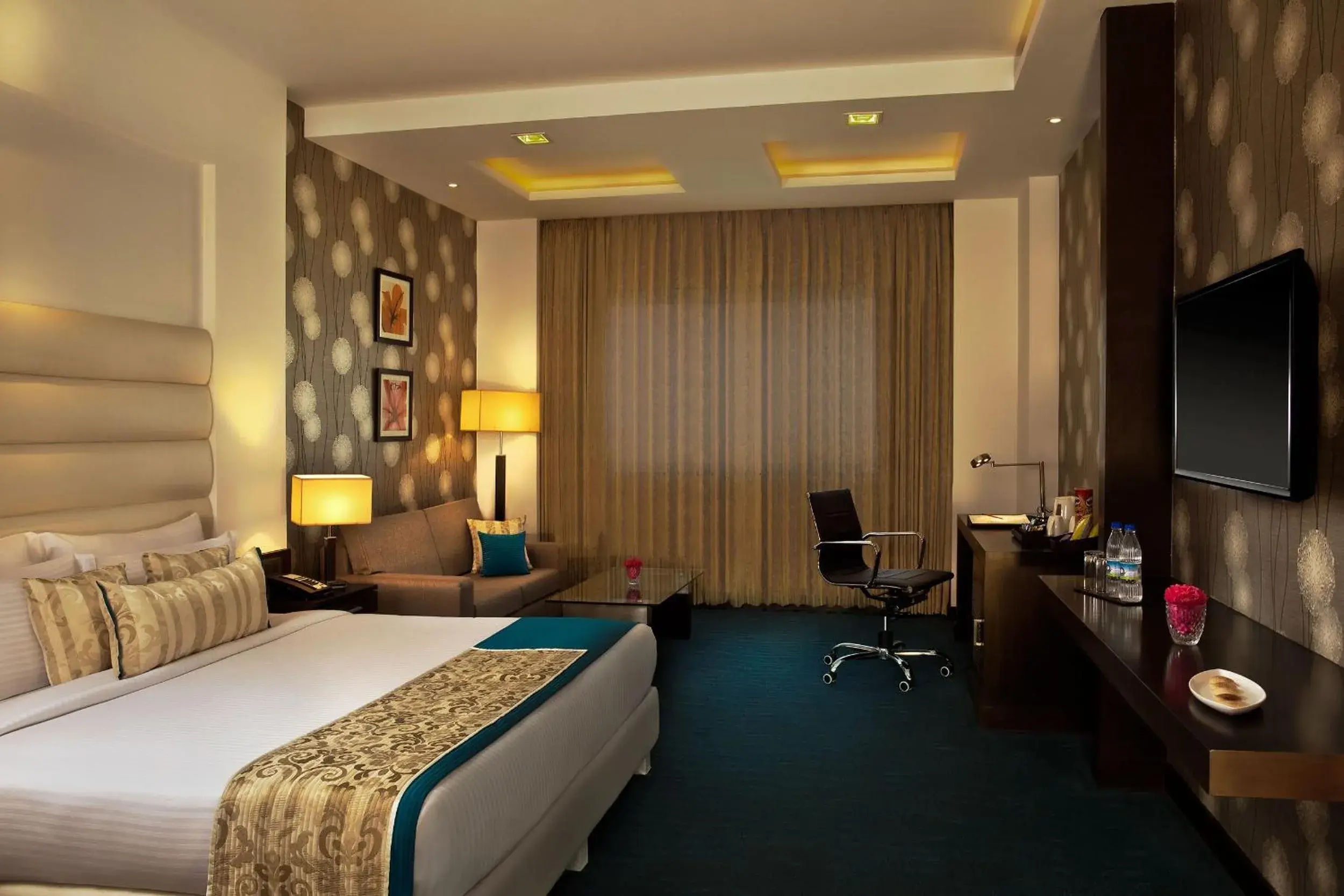 Photo of the whole room, Bed in Golden Tulip Bhiwadi Photo of the whole room, Bed in Golden Tulip Bhiwadi