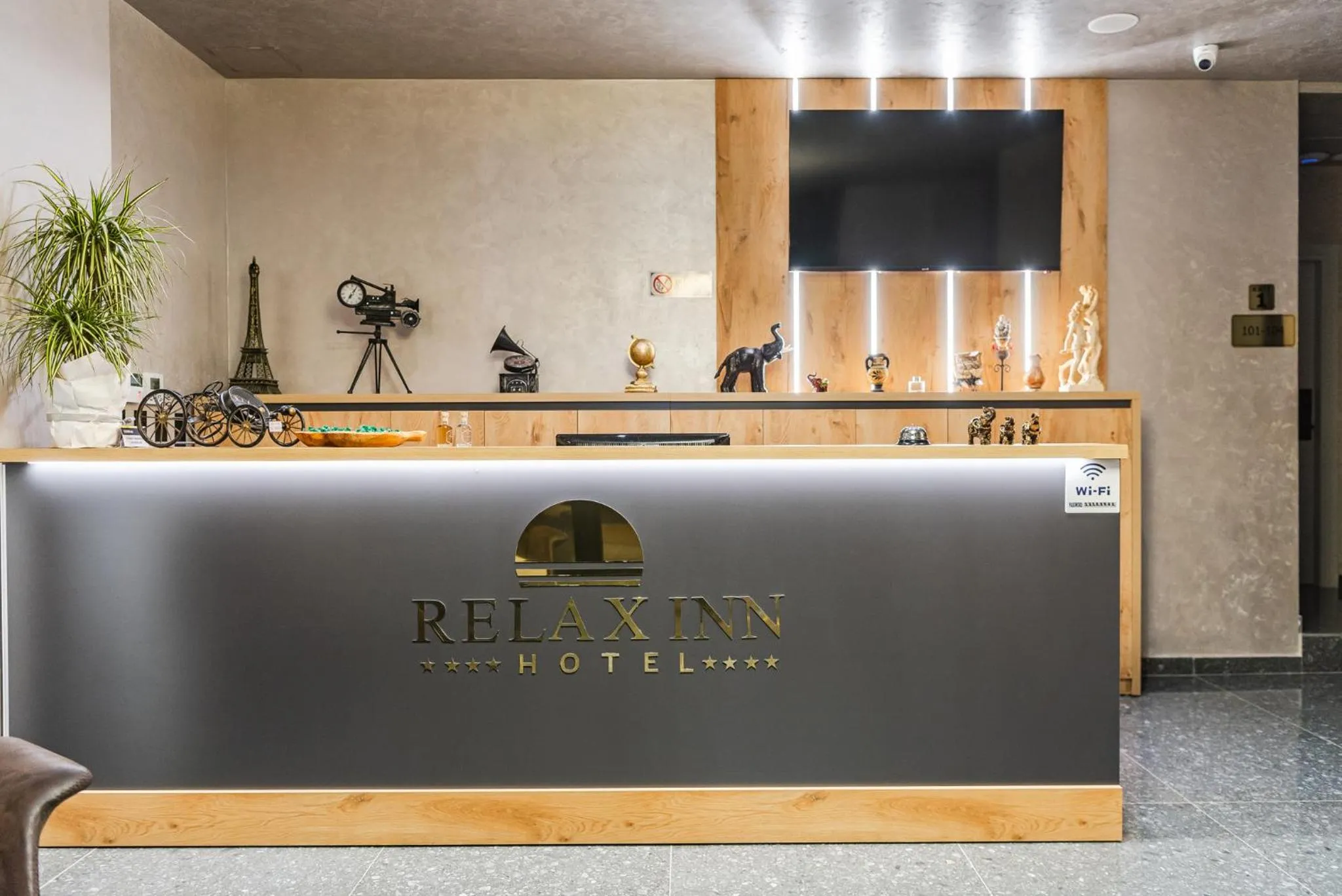 Property logo or sign in Relax Inn Hotel Durres