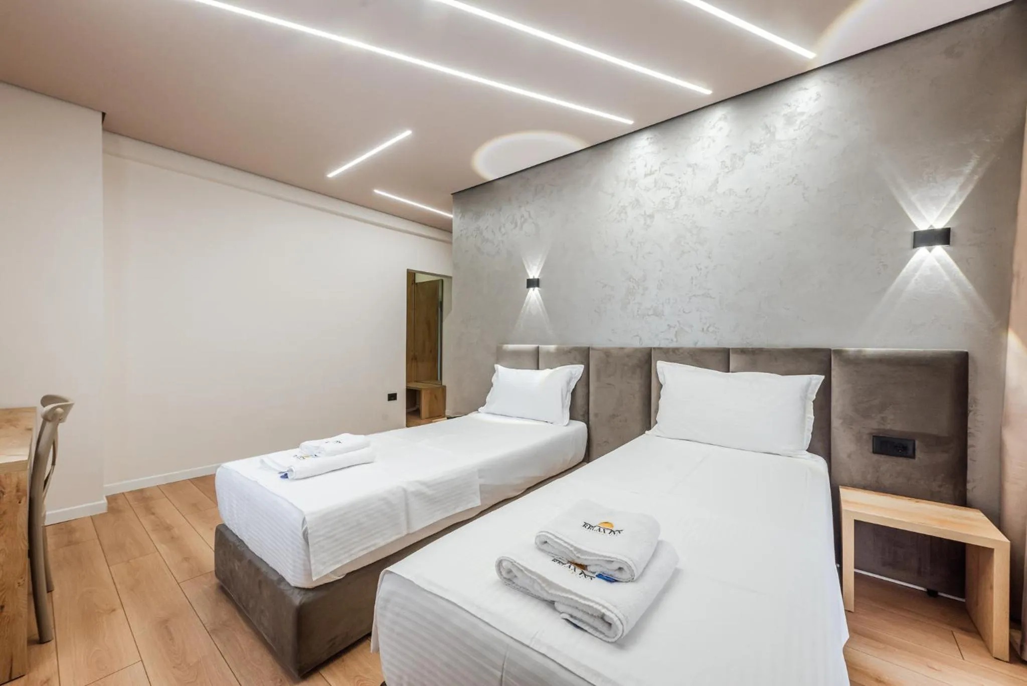 Bed in Relax Inn Hotel Durres