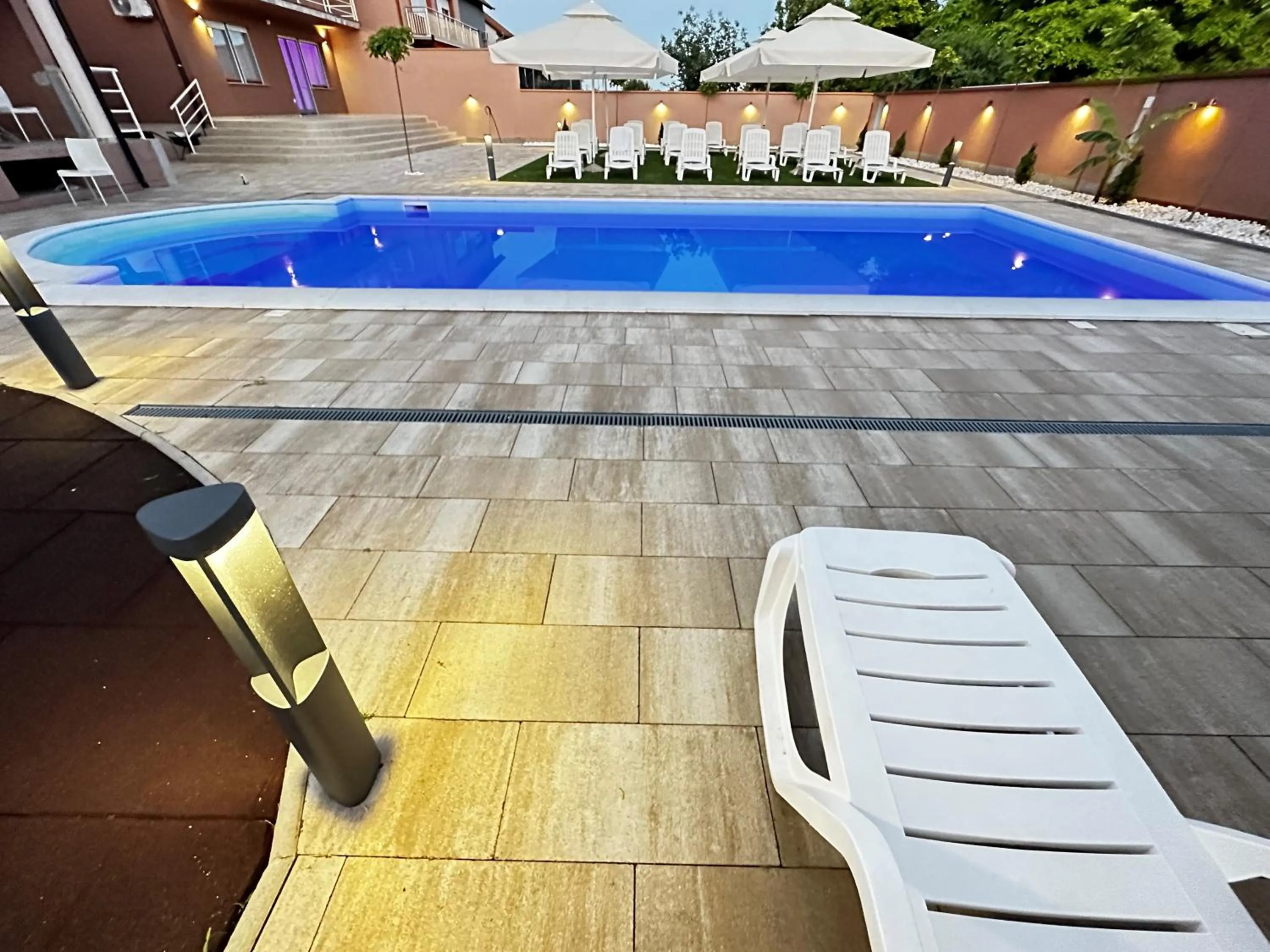 Swimming pool in Villa Biser Dunava