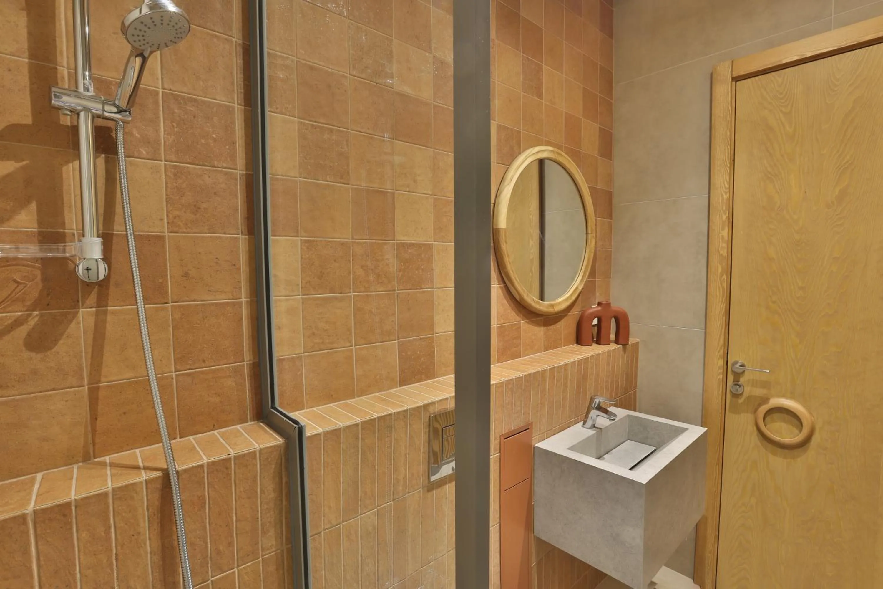 Shower in WhiteLace Resort