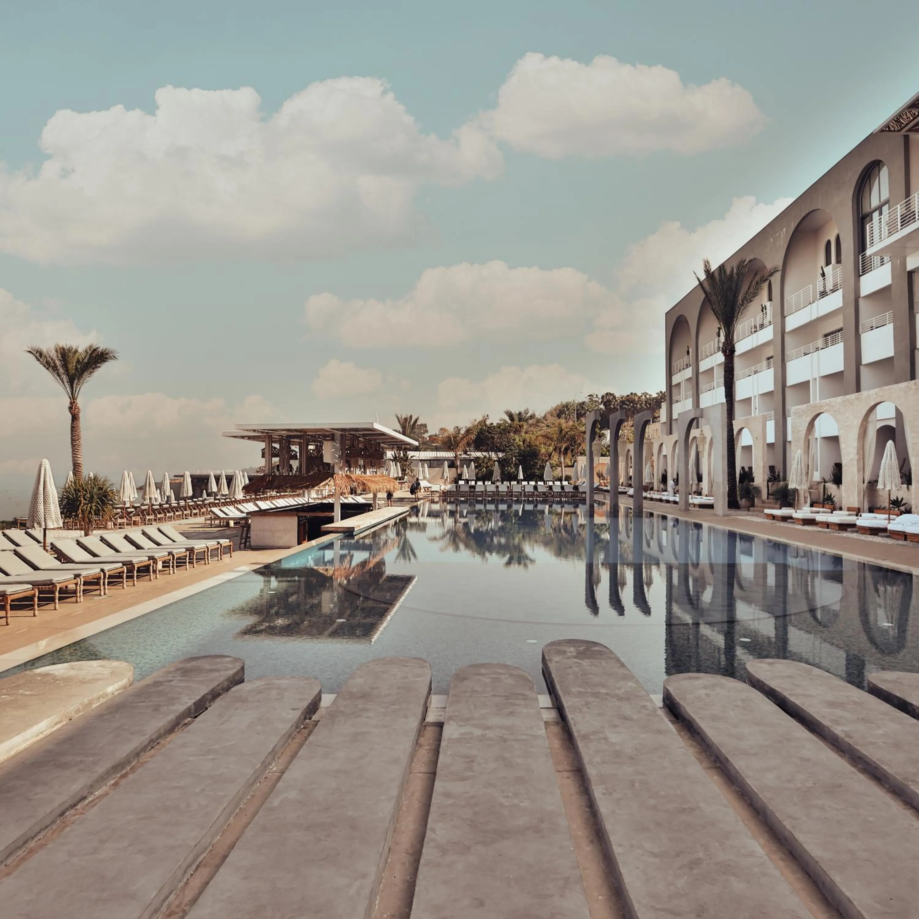 OCEAN BLUE HOTEL & RESORT -Jbeil