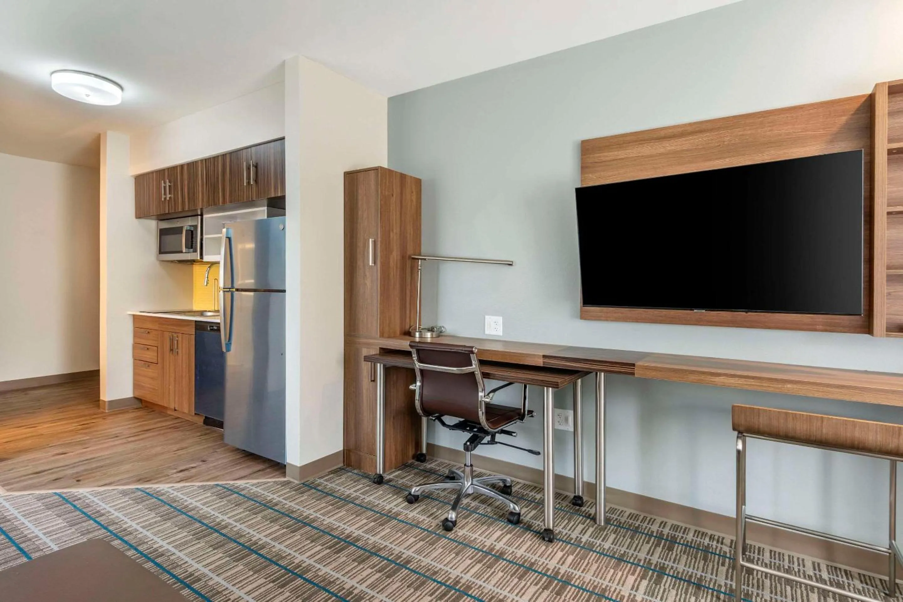 Efficiency One Room Suite with Two Queen Beds and Sofa bed - Disability Access/Non Smoking in MainStay Suites Ocean City West