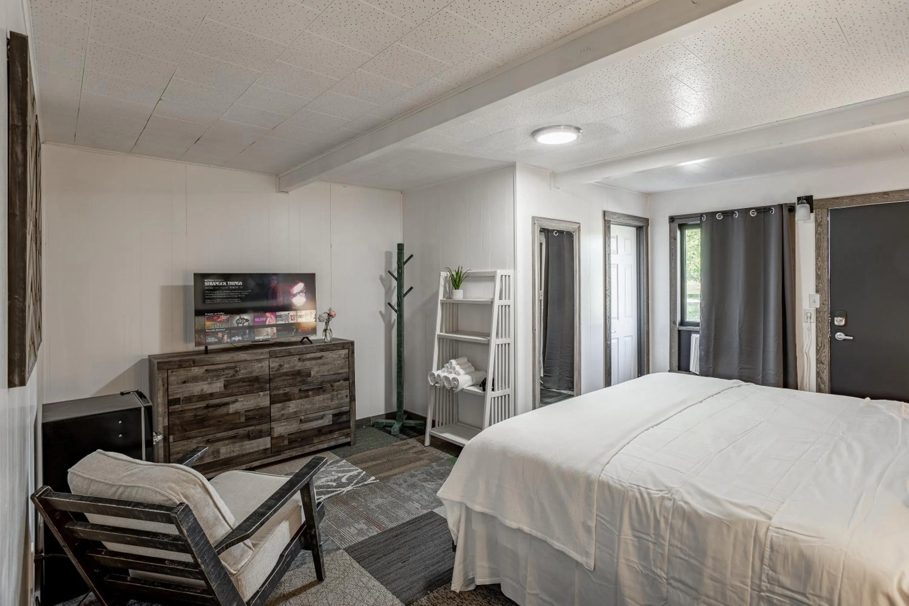 Bed in Copperhead Lodge