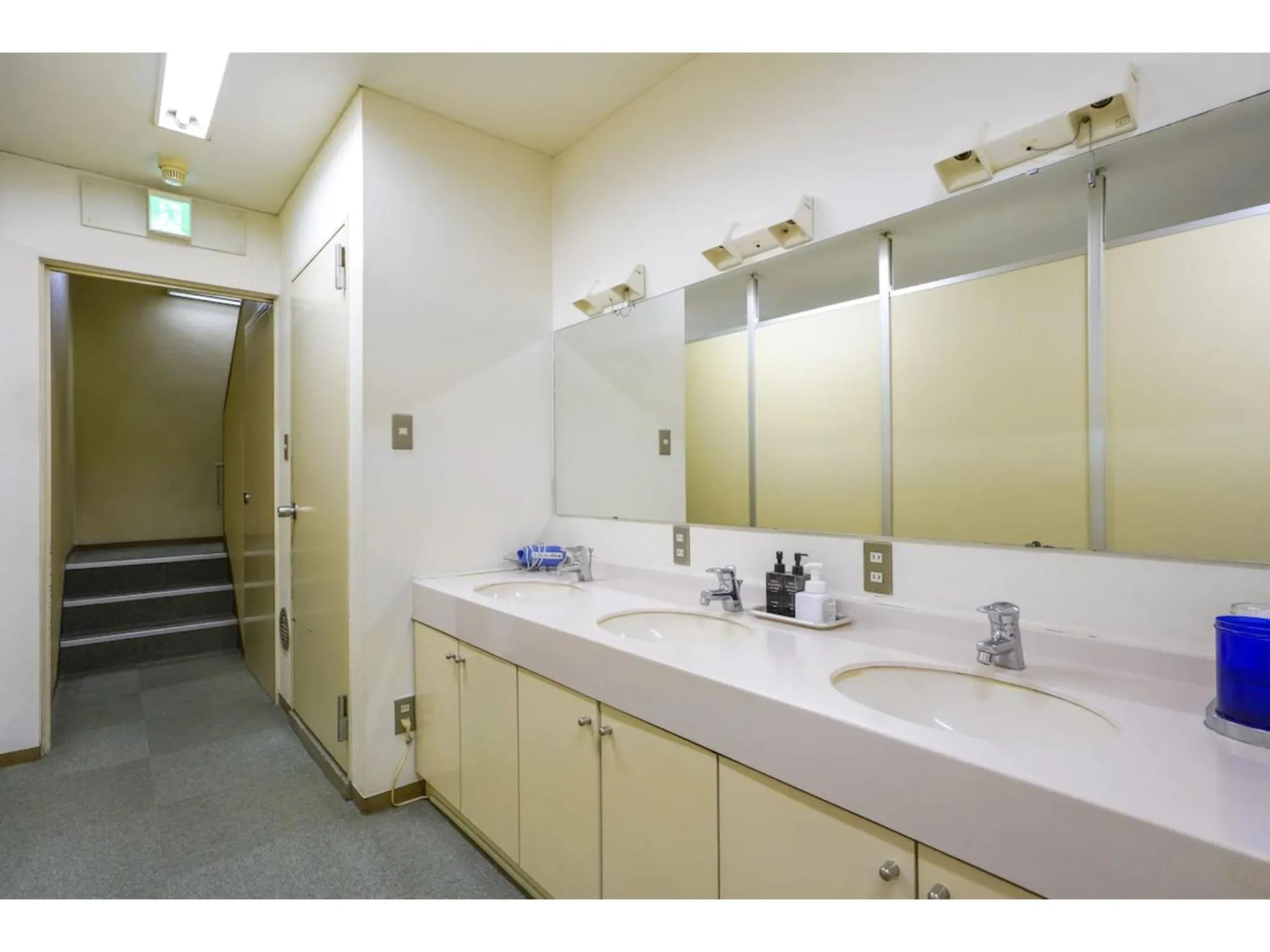 Male Only Capsule Inn Hamamatsucho - Vacation STAY 68799v