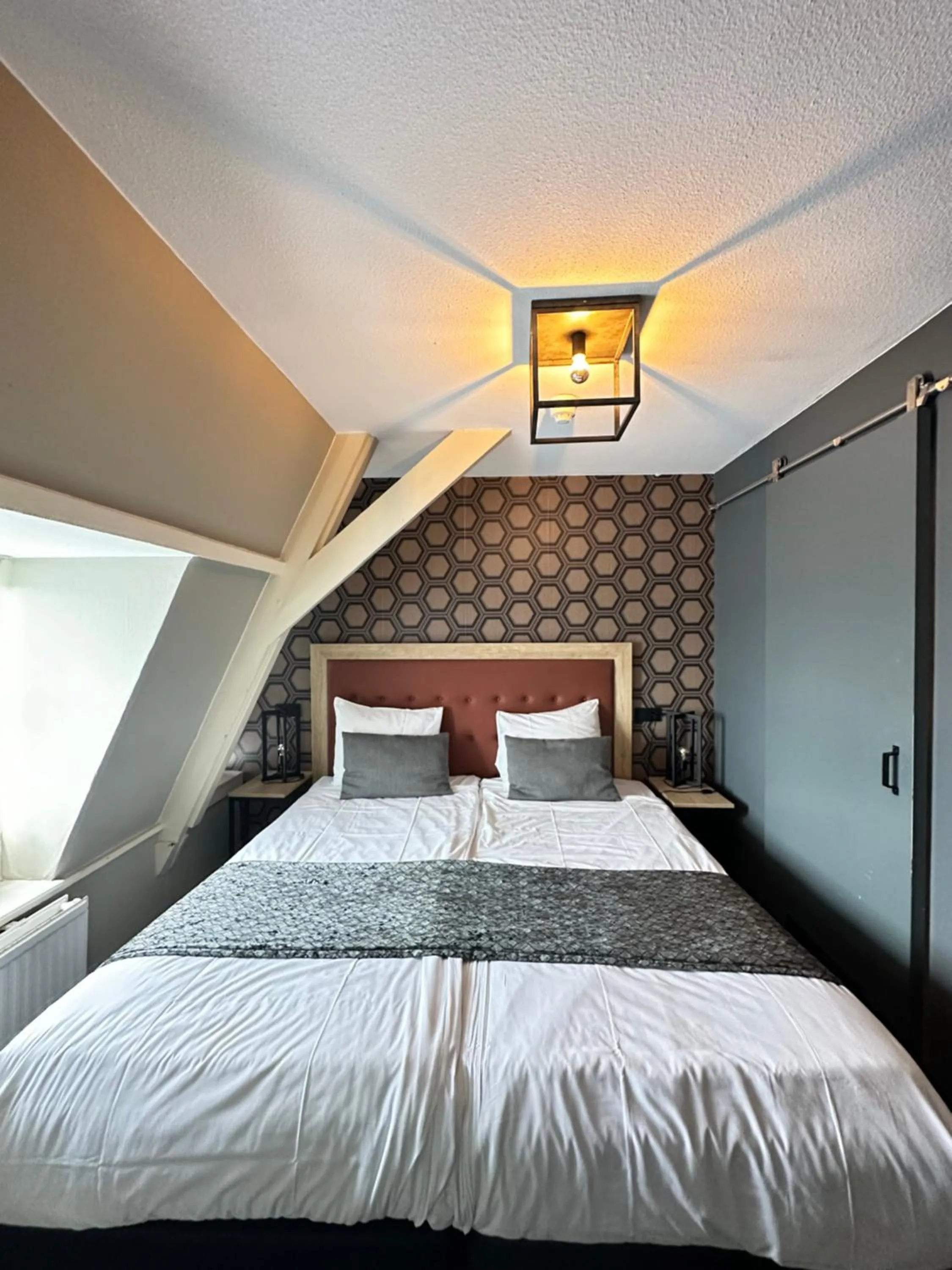 Property building, Bed in Prinsengracht Hotel