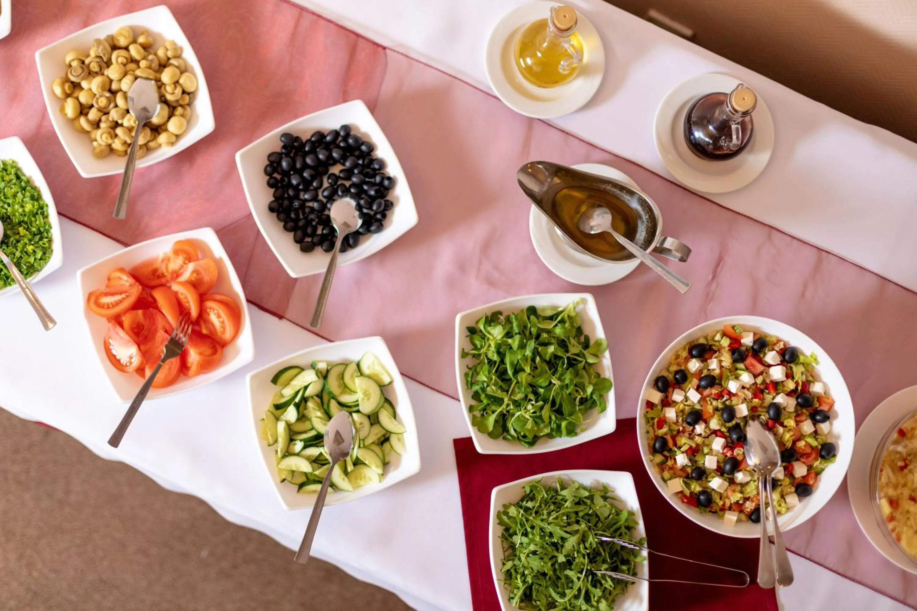 Restaurant/places to eat in Hotel Gromada