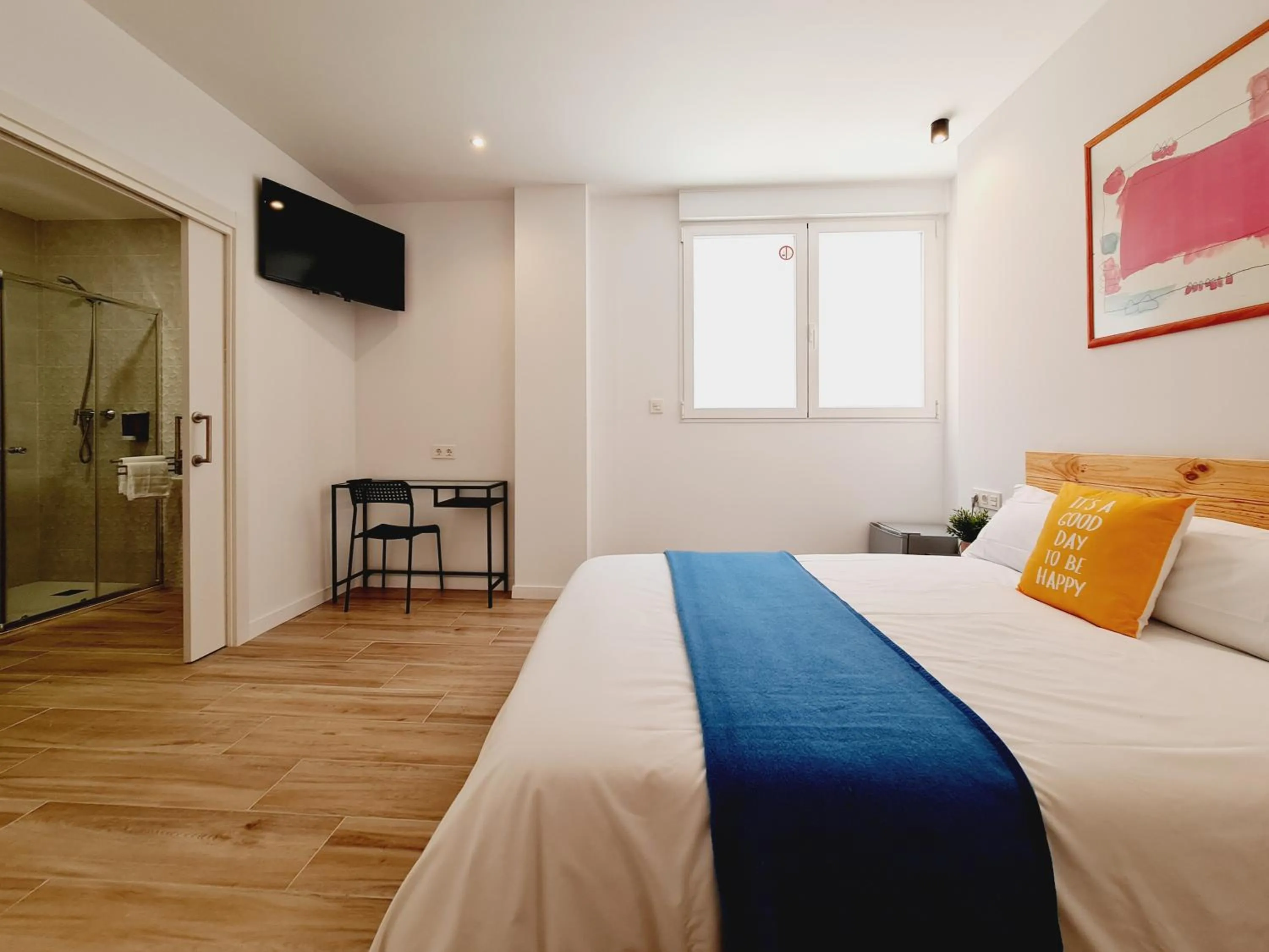 Photo of the whole room, Bed in Bilbao ROOMS & KITCHEN Santutxu