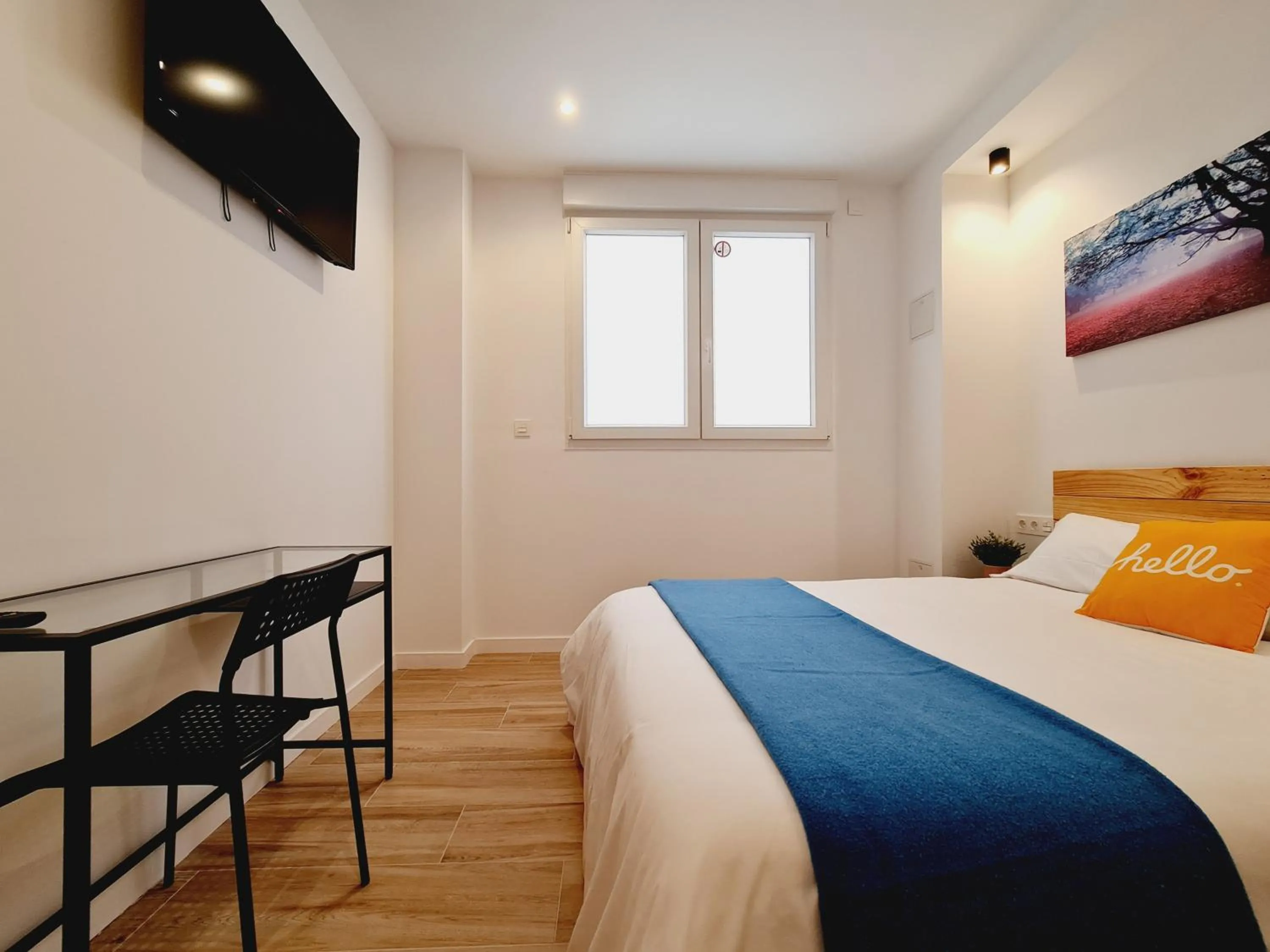 Photo of the whole room, Bed in Bilbao ROOMS & KITCHEN Santutxu
