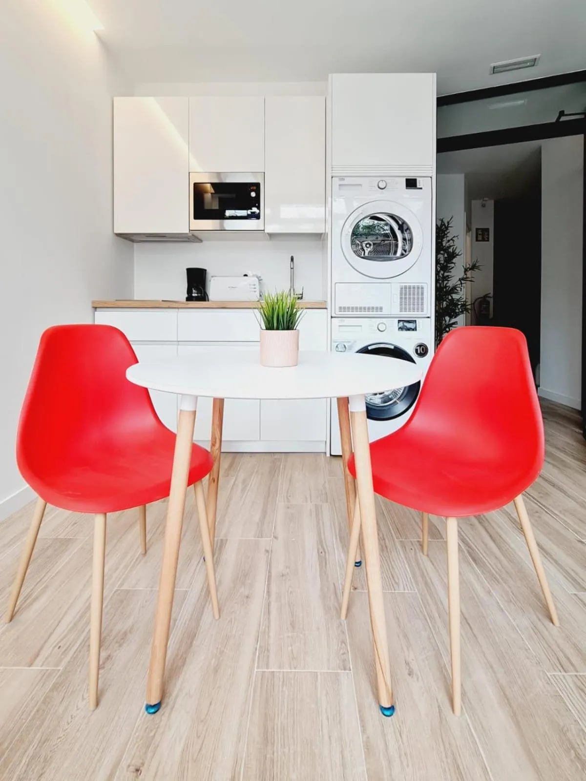 Kitchen or kitchenette in Bilbao ROOMS & KITCHEN Santutxu