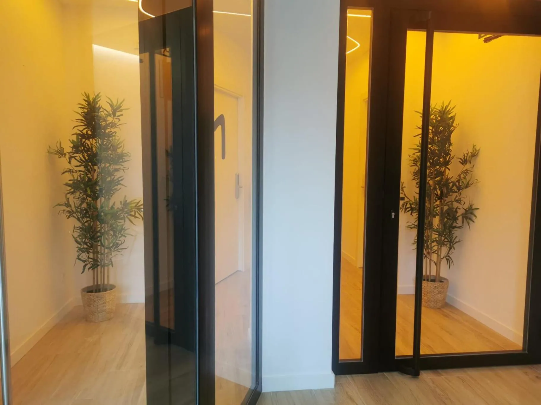 Lobby or reception in Bilbao ROOMS & KITCHEN Santutxu