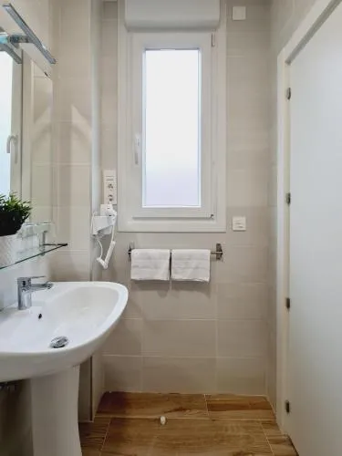 Bilbao ROOMS & KITCHEN Santutxu