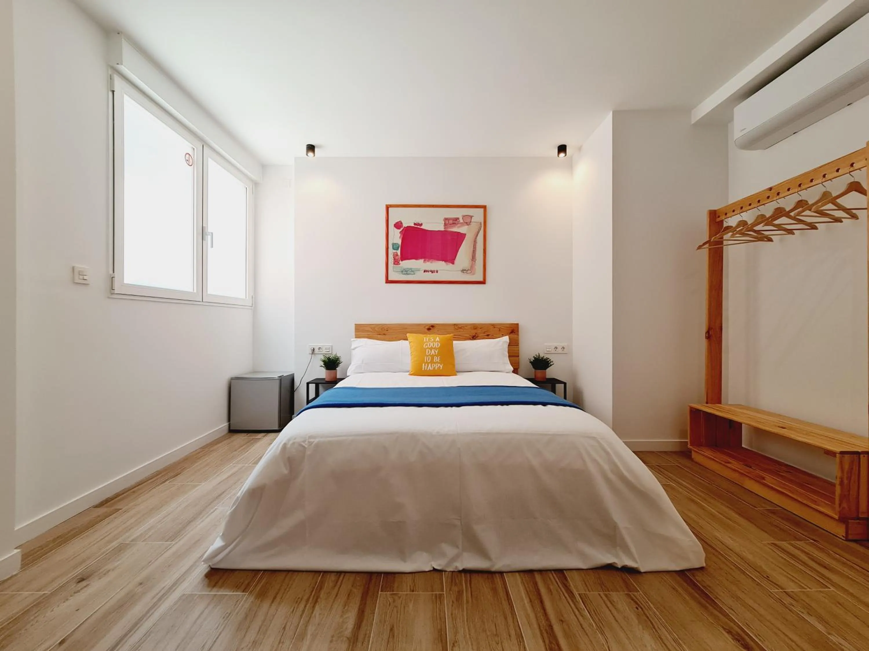 Bedroom, Bed in Bilbao ROOMS & KITCHEN Santutxu