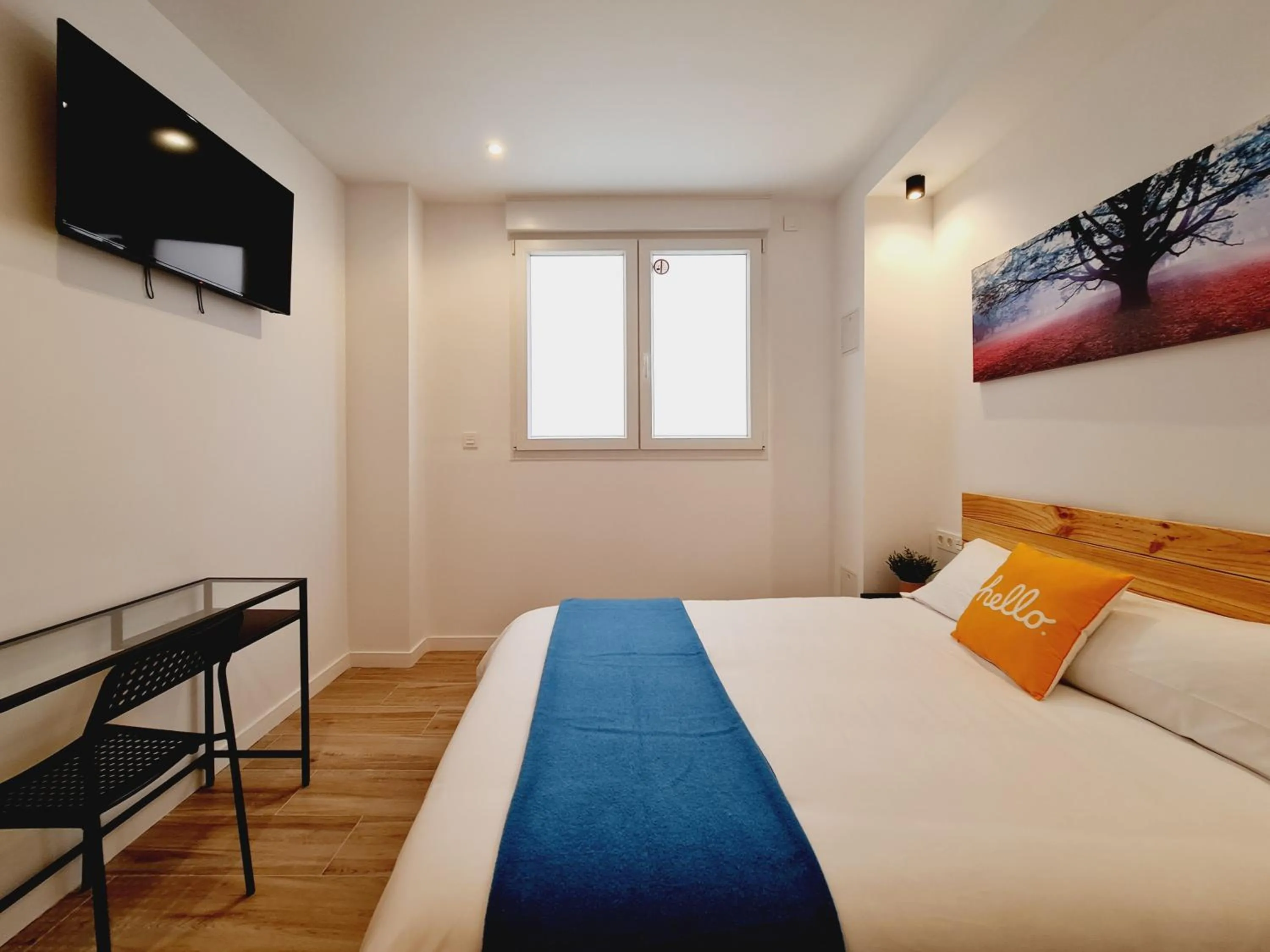 Photo of the whole room, Bed in Bilbao ROOMS & KITCHEN Santutxu