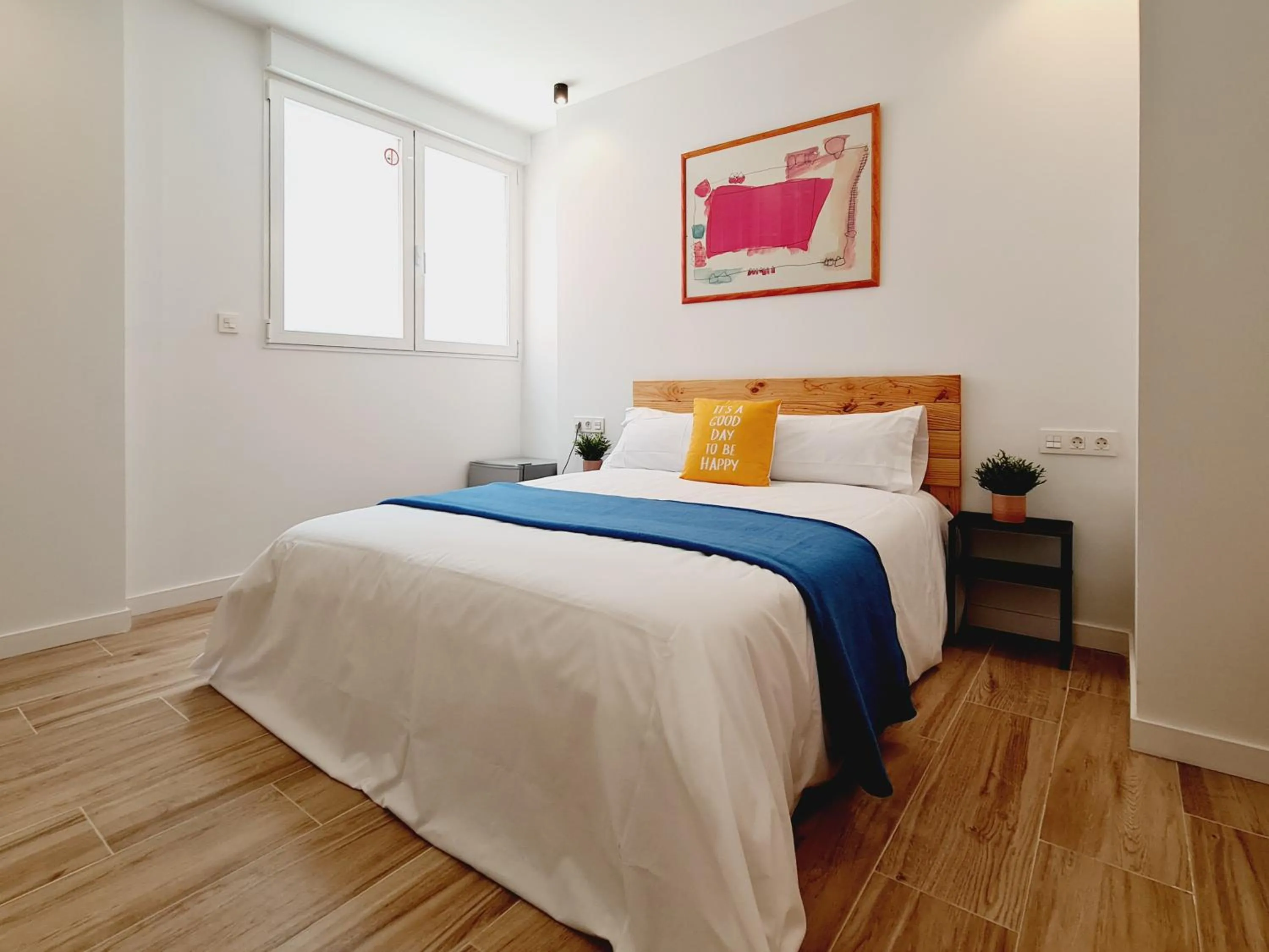 Photo of the whole room, Bed in Bilbao ROOMS & KITCHEN Santutxu