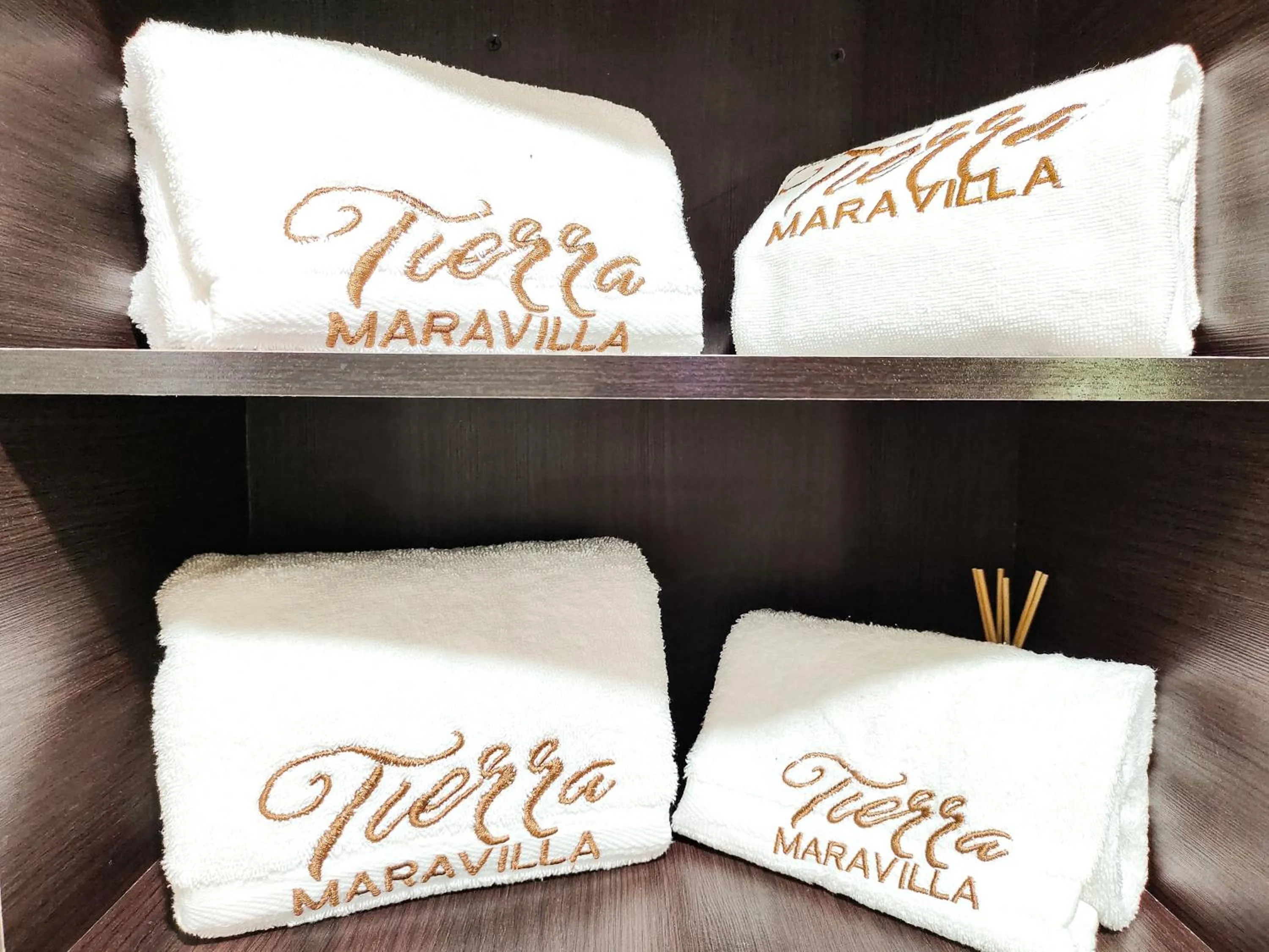 Logo/Certificate/Sign in Tierra Maravilla
