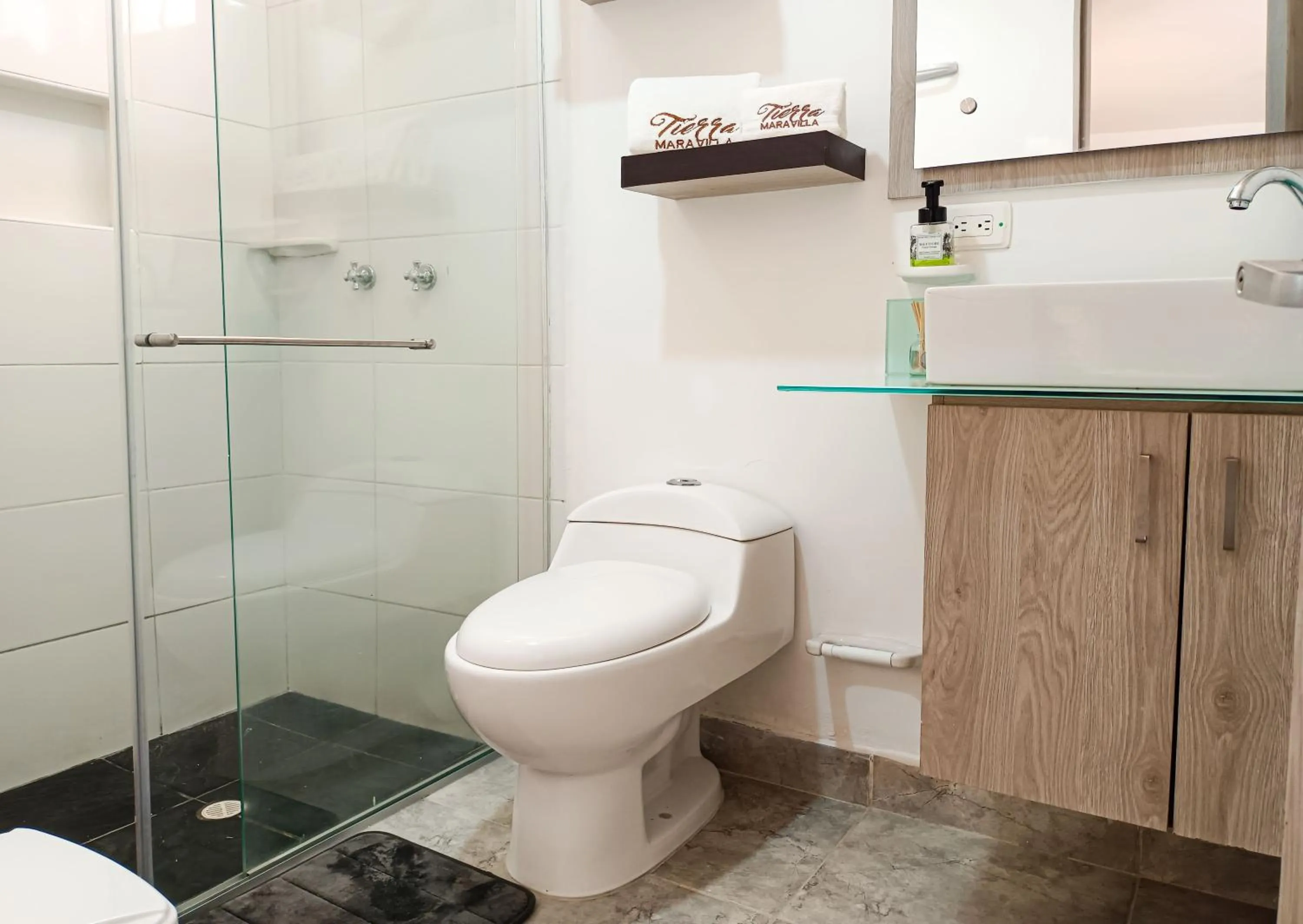 Shower in Tierra Maravilla