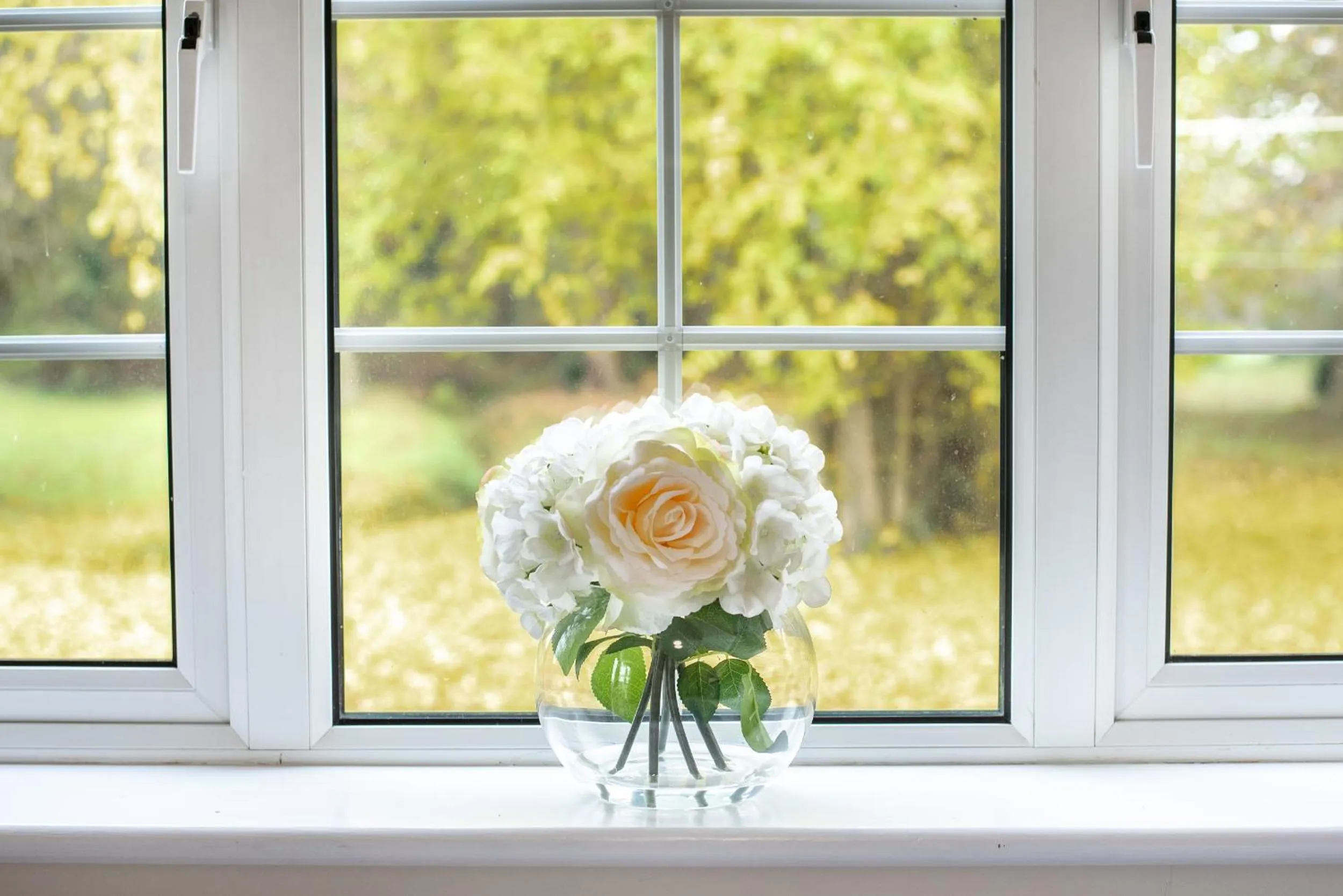 Garden view in Trivelles Waterhall Country Gatwick Hotel & airport parking