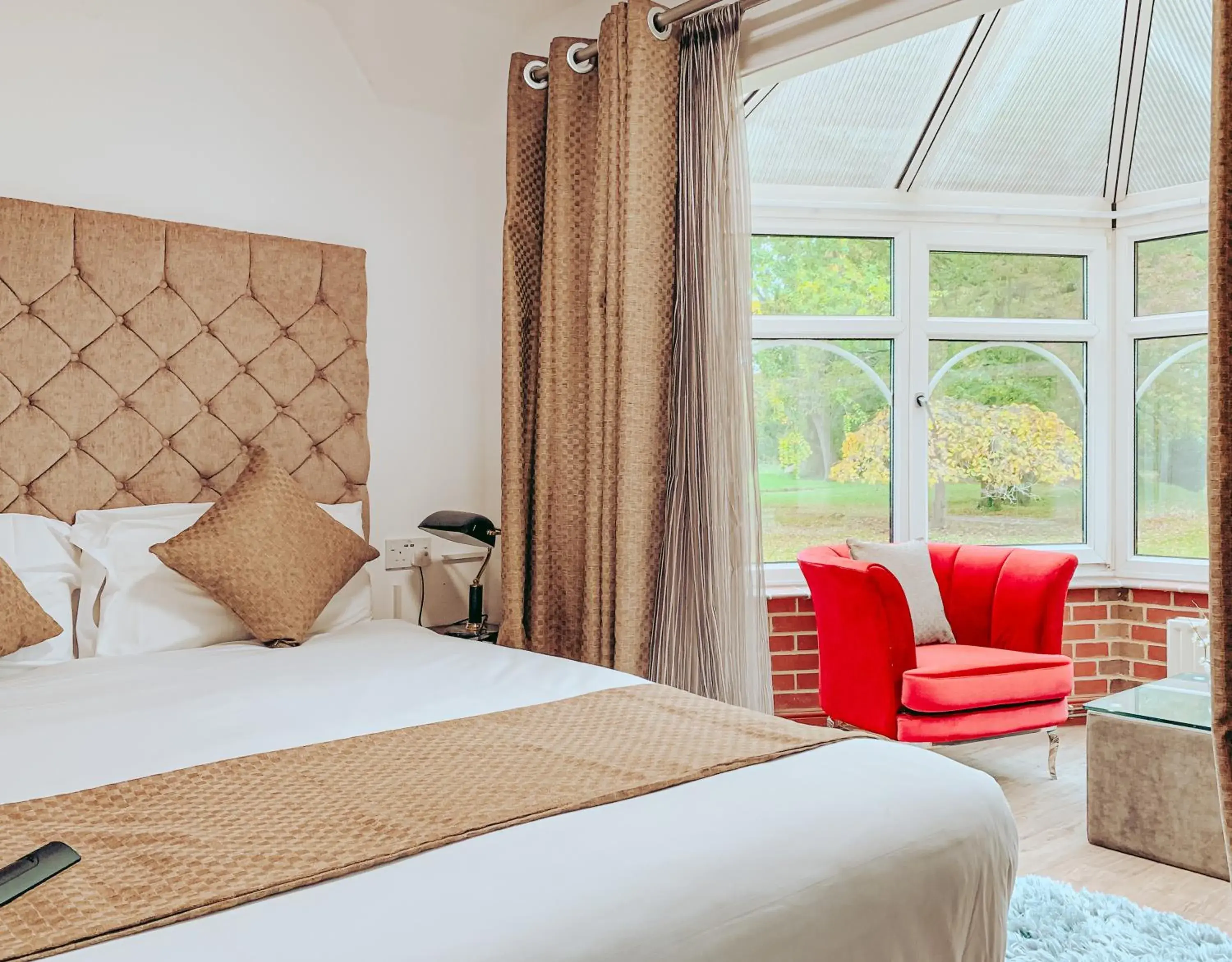 Suite with Garden View in Trivelles Waterhall Country Gatwick Hotel & airport parking Suite with Garden View in Trivelles Waterhall Country Gatwick Hotel & airport parking