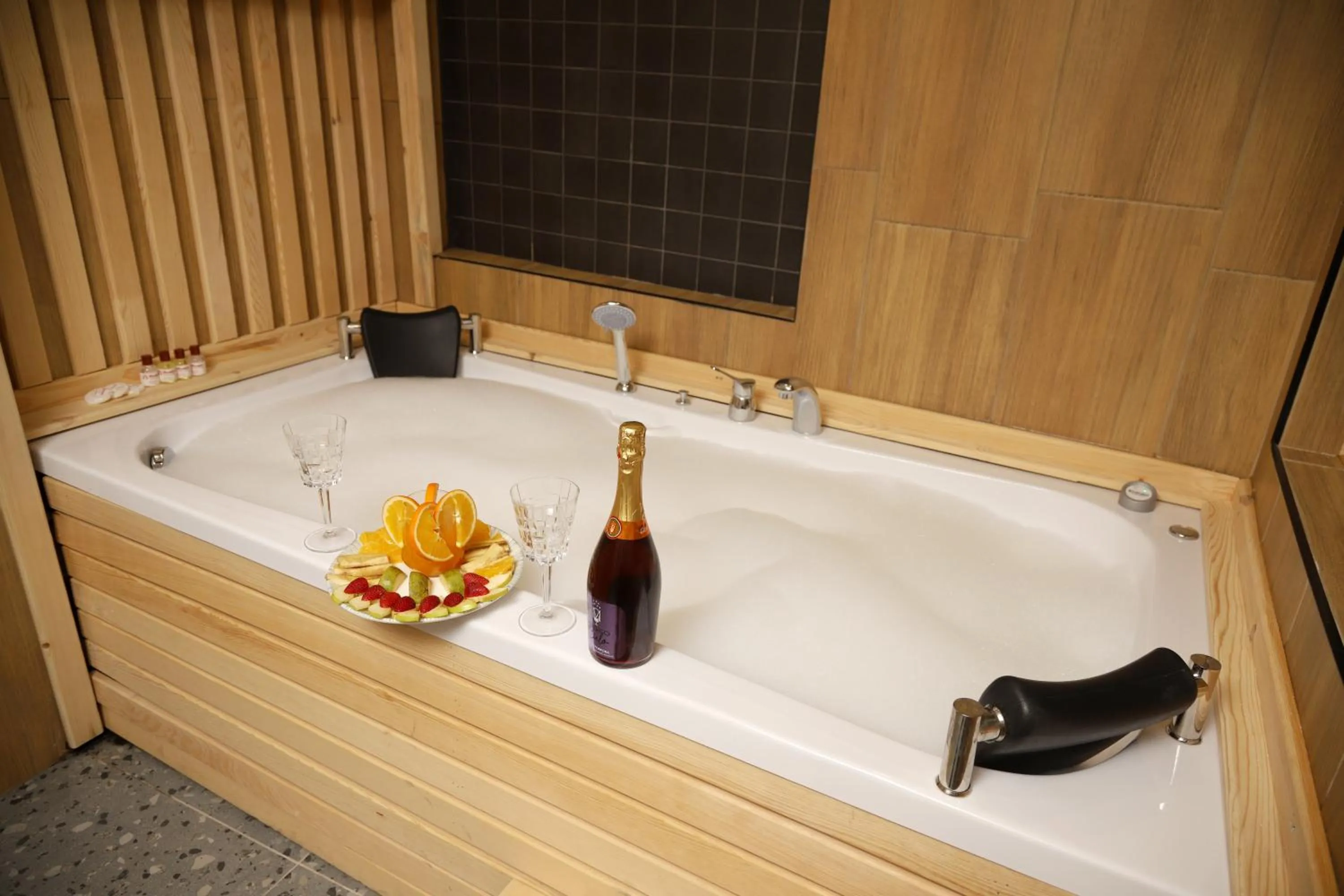 Hot Tub in Rush Hotel Tokat