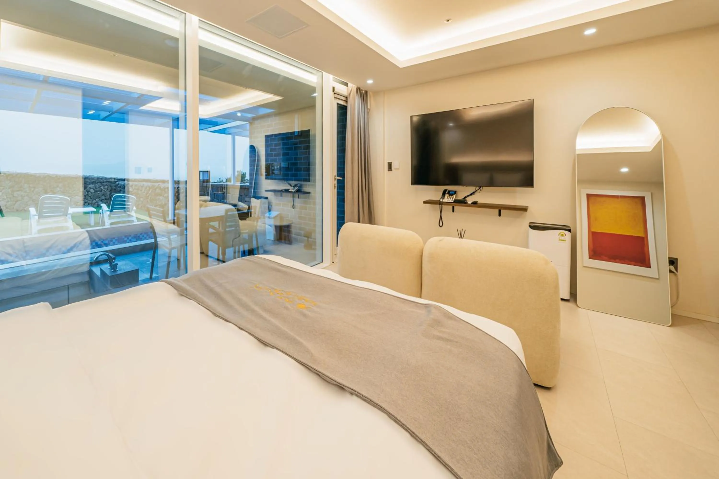 Bed in Haeilri Pool&SPA Hotel